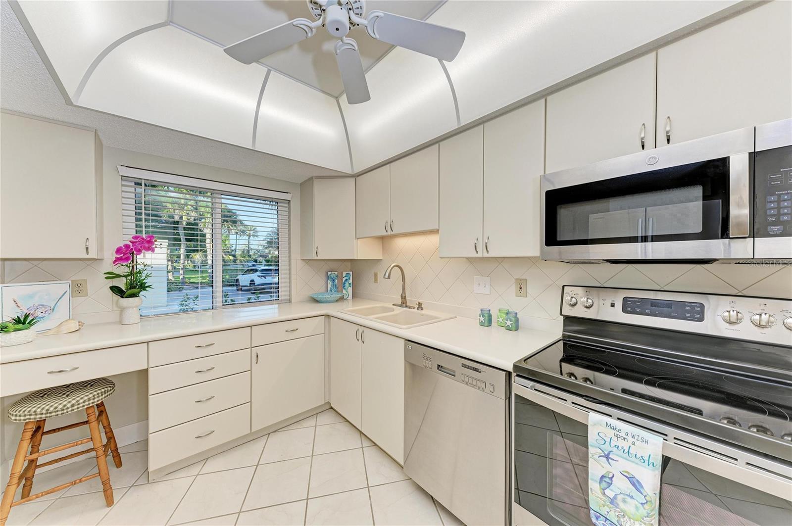 4835 GULF OF MEXICO DR #105