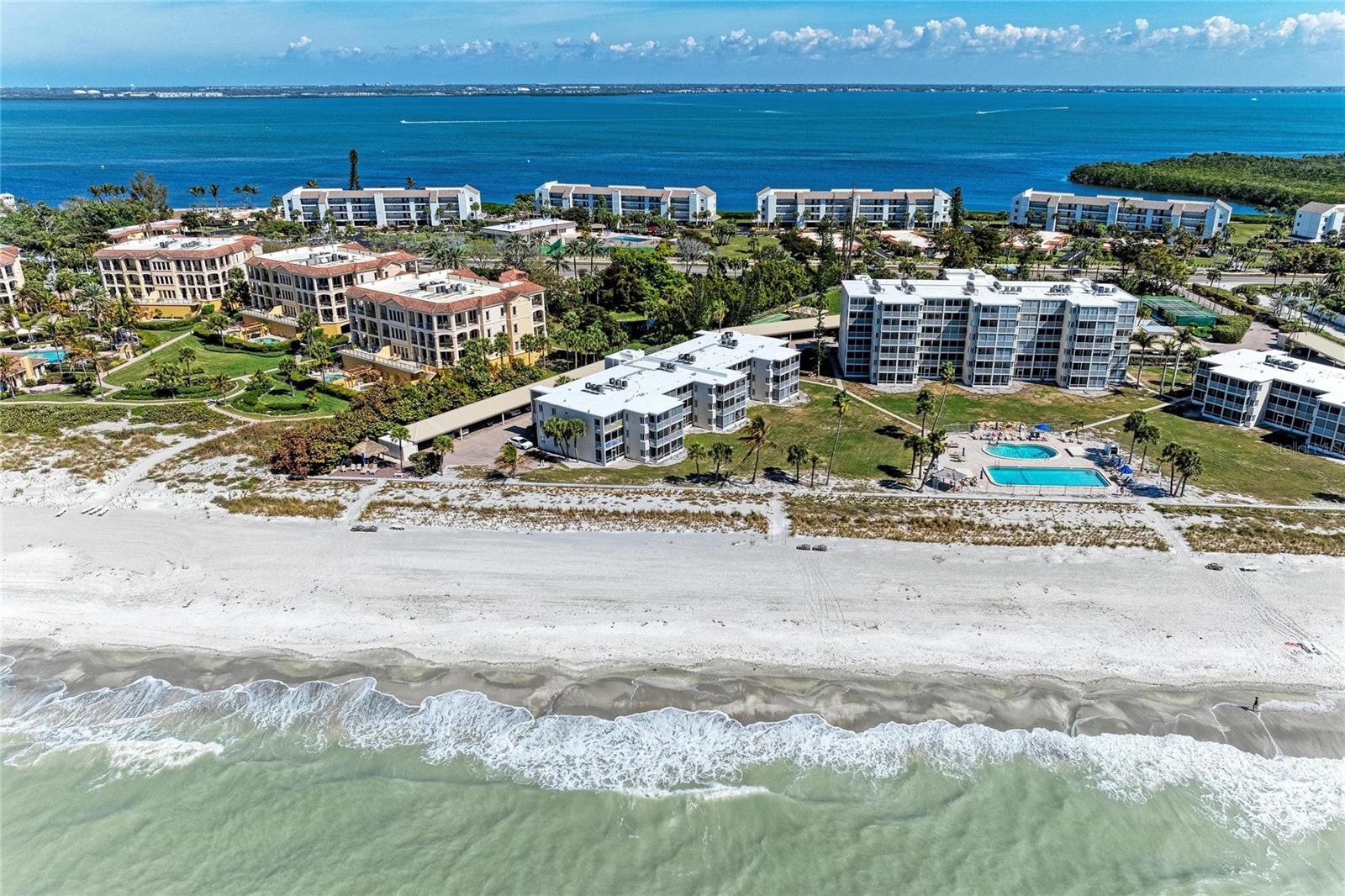 4835 GULF OF MEXICO DR #105