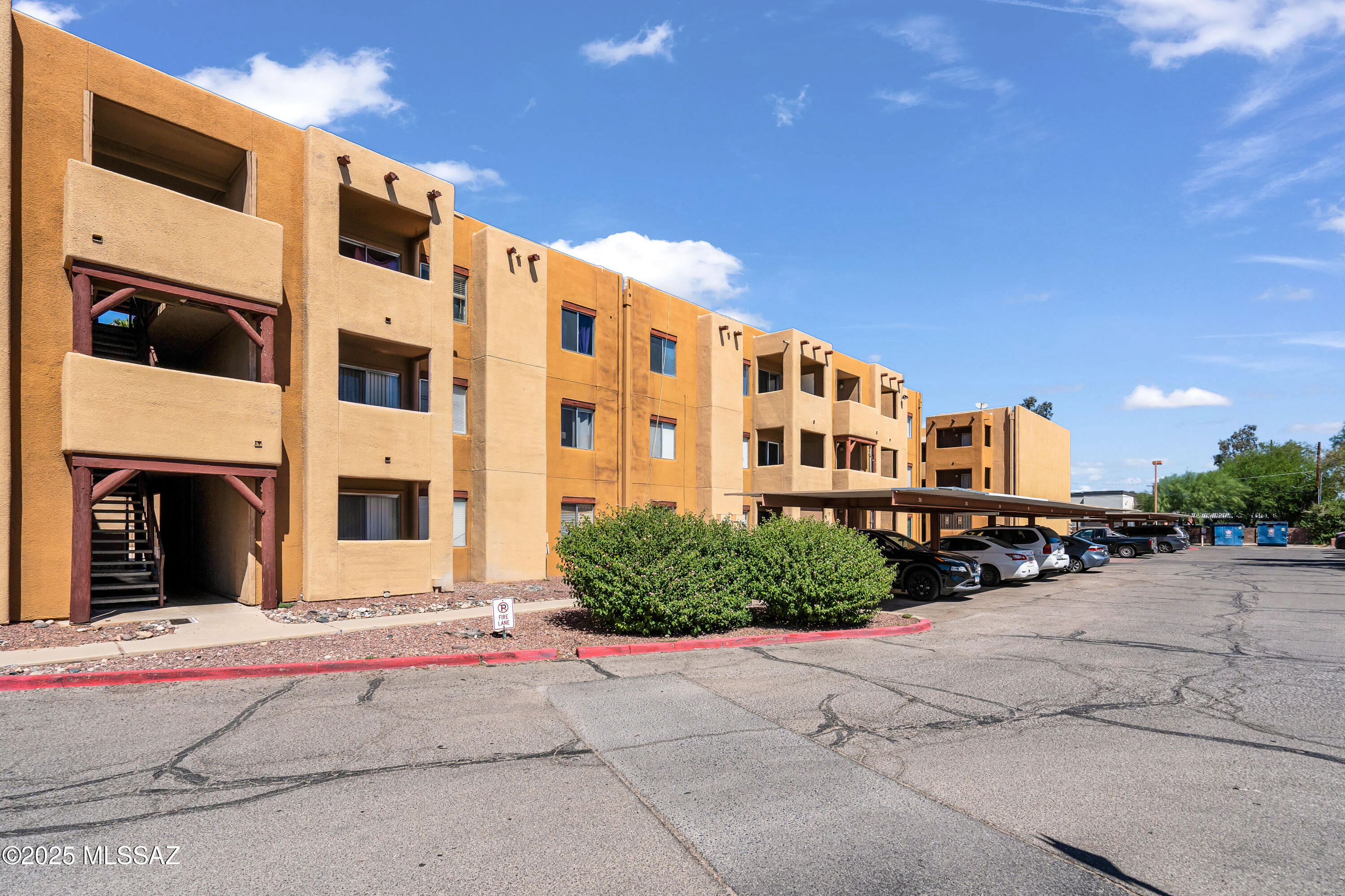 1810 Blacklidge Unit: 407