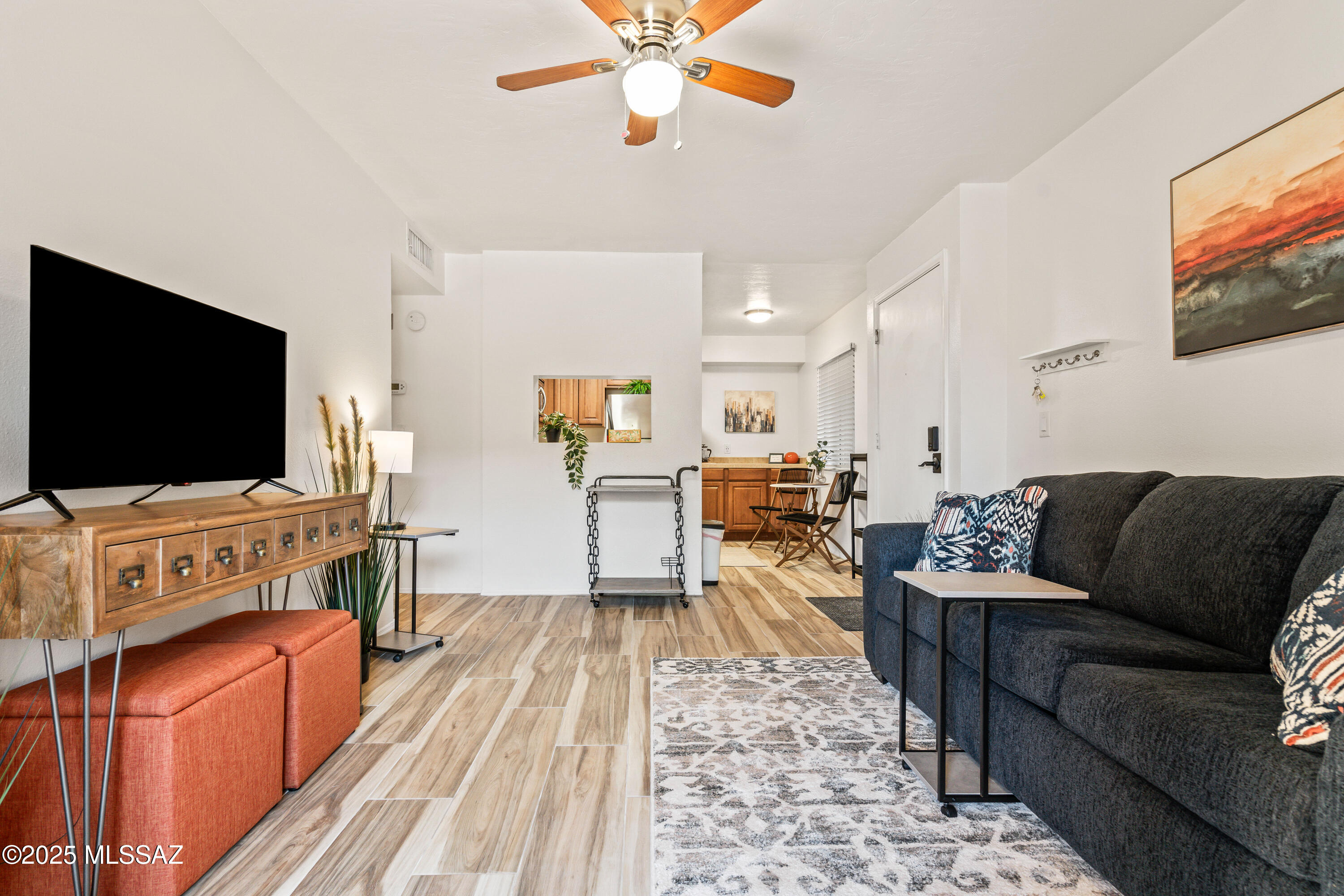 1810 Blacklidge Unit: 407