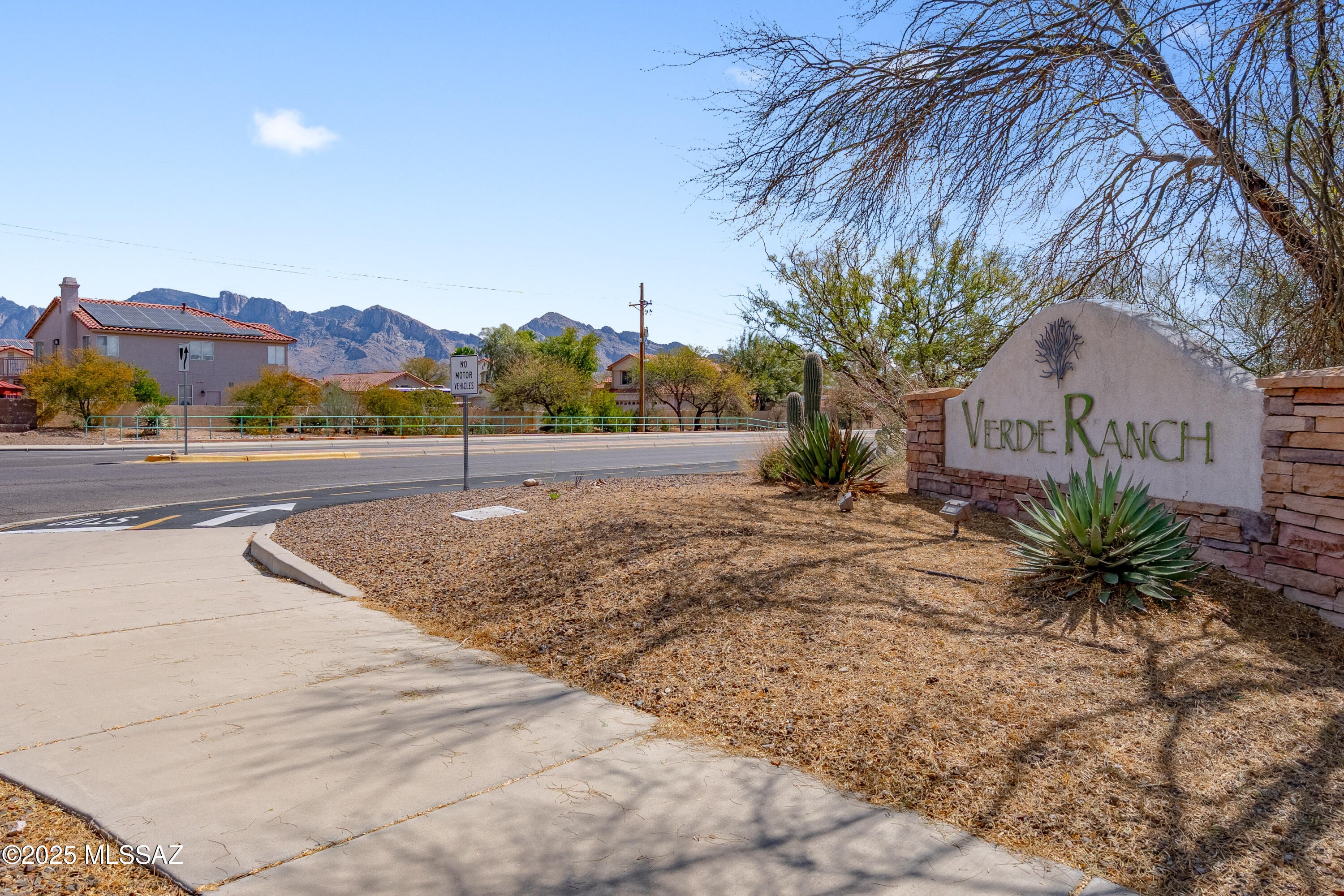 11725 N sage brook Road