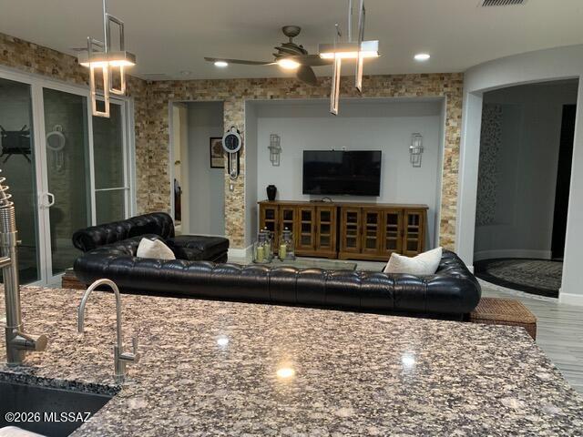 7291 W Secret Bluff Pass