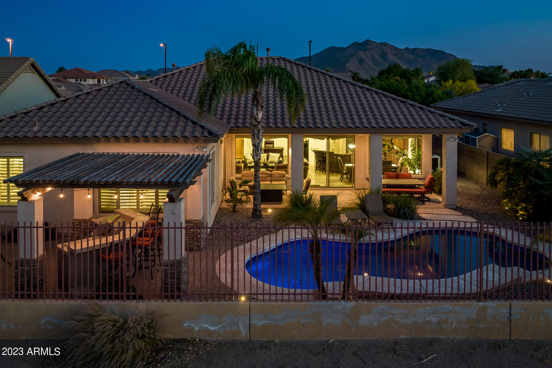4176 E CLUBVIEW Drive