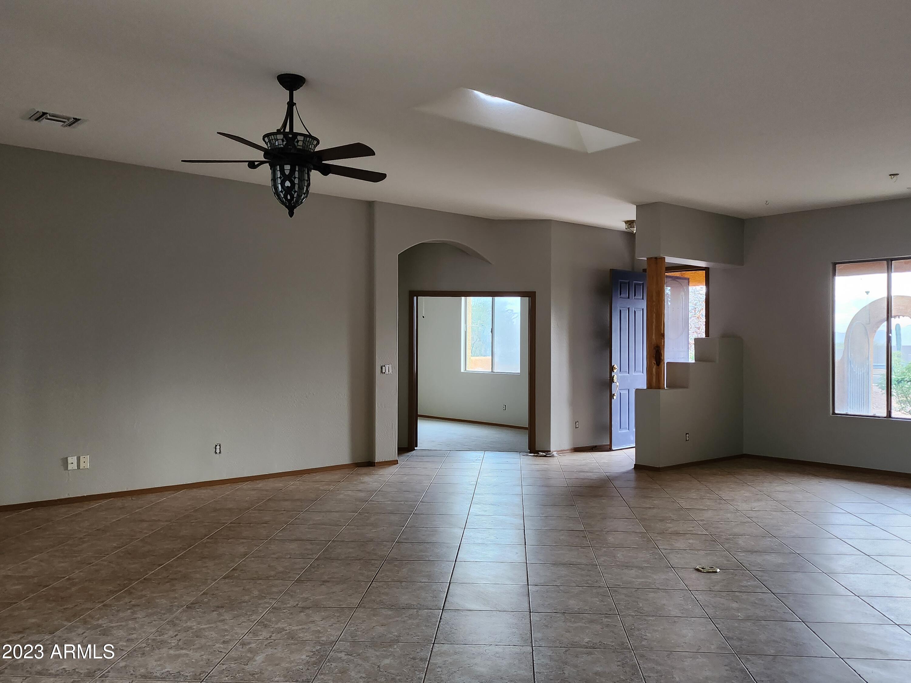 24812 W RED ROBIN Drive