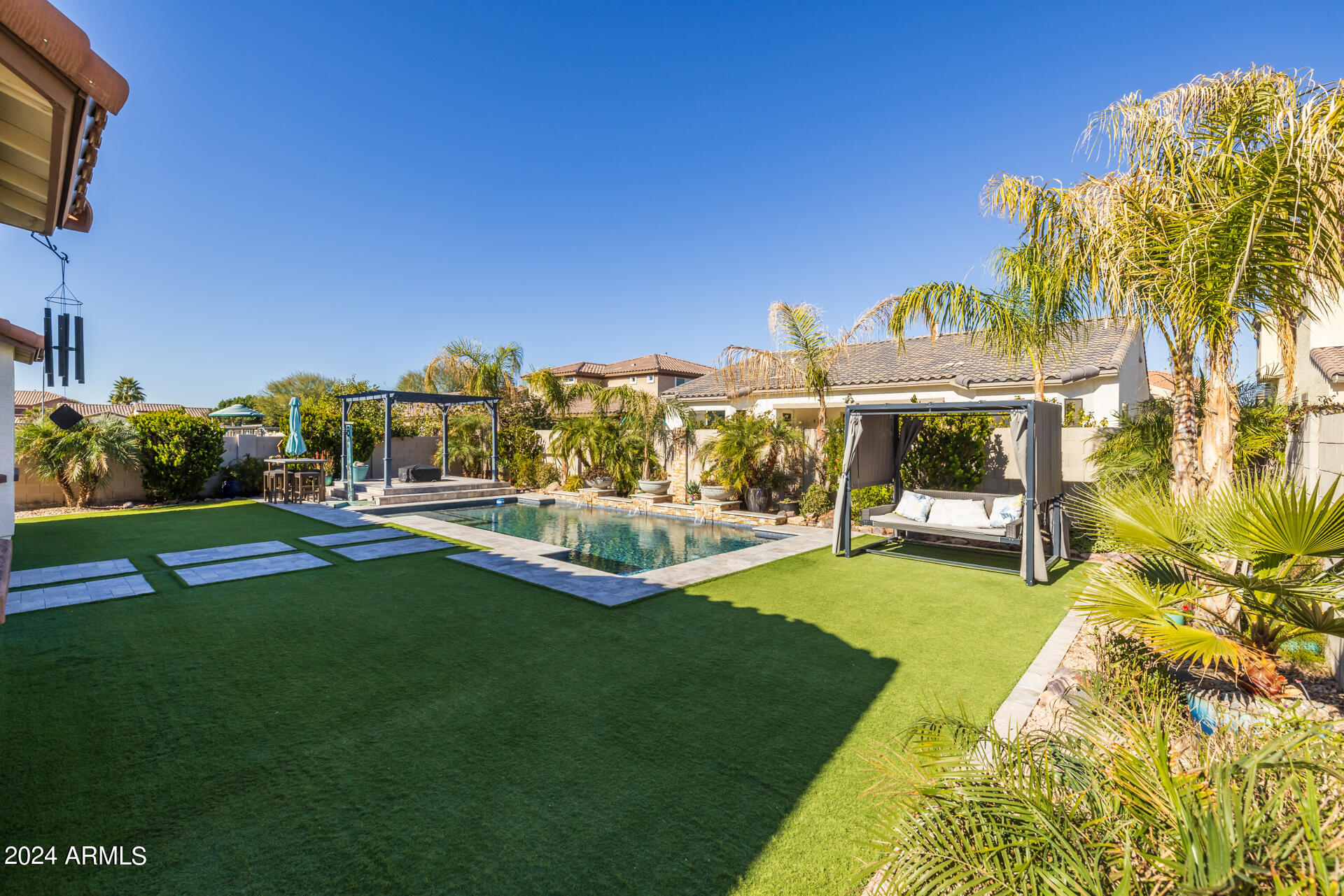 2558 E ALOE Place