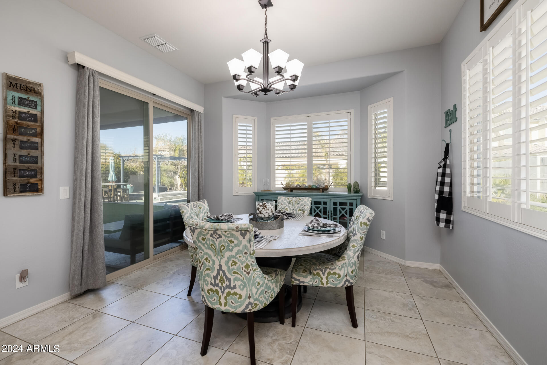 2558 E ALOE Place