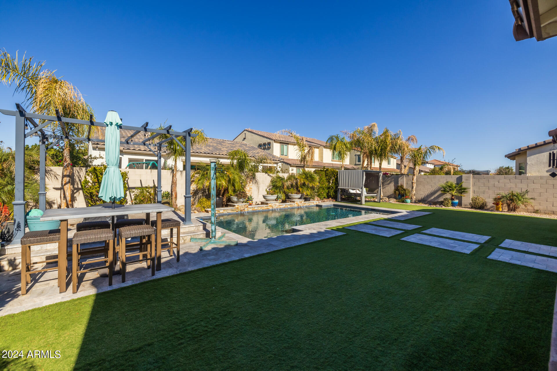 2558 E ALOE Place