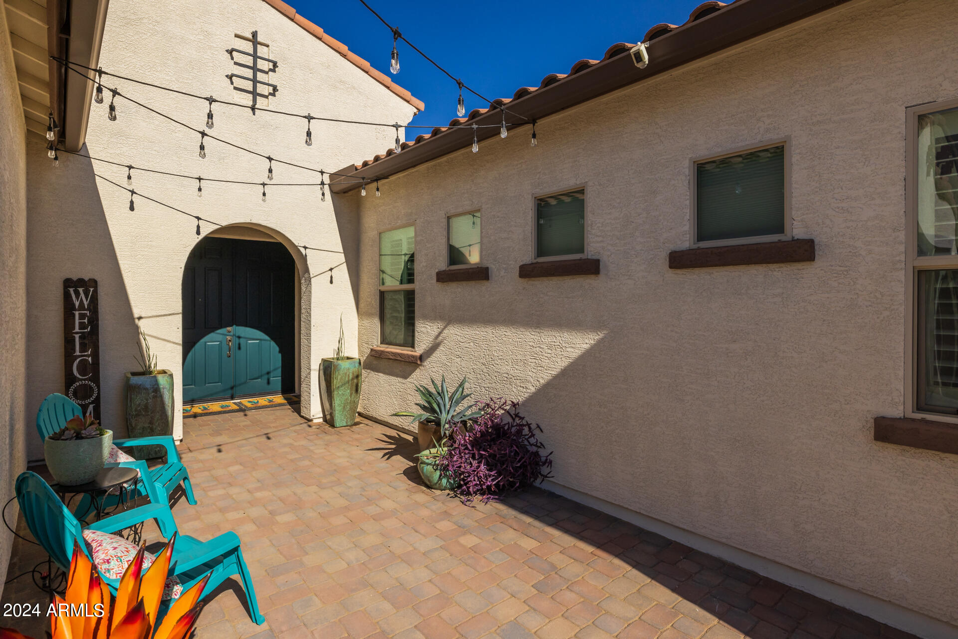 2558 E ALOE Place