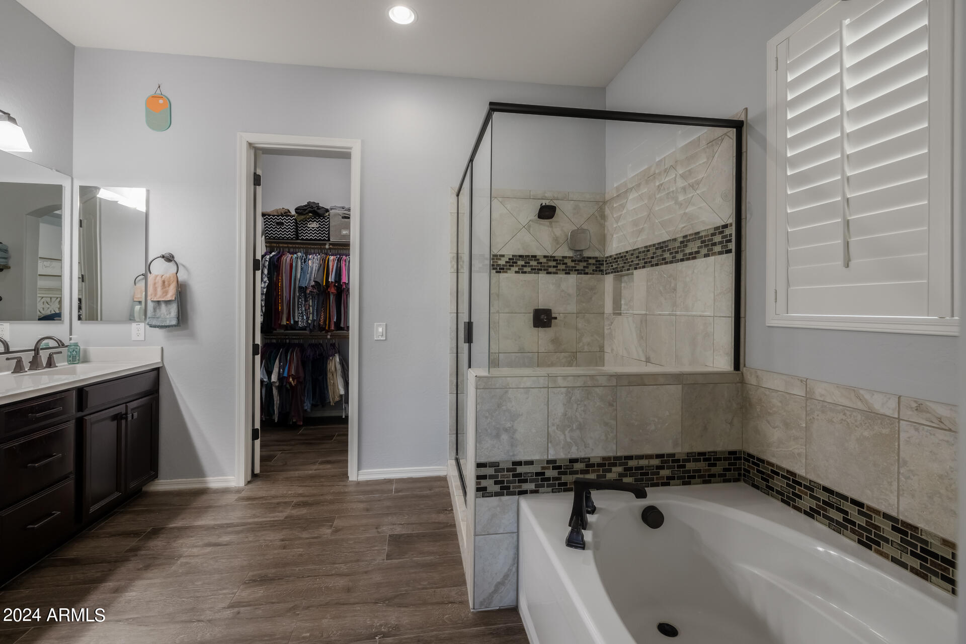 2558 E ALOE Place
