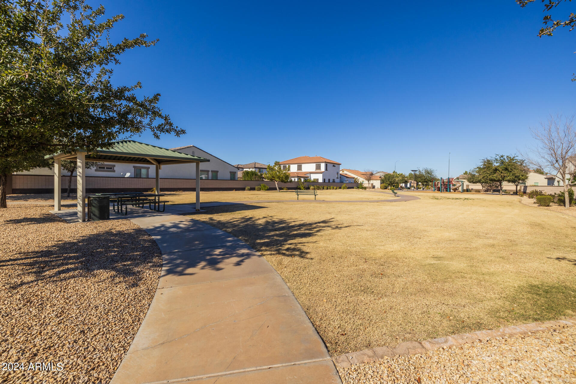 2558 E ALOE Place