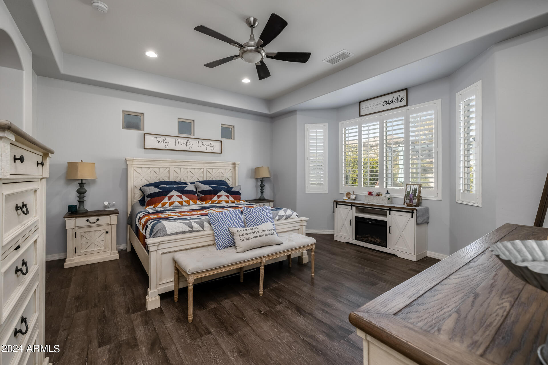 2558 E ALOE Place