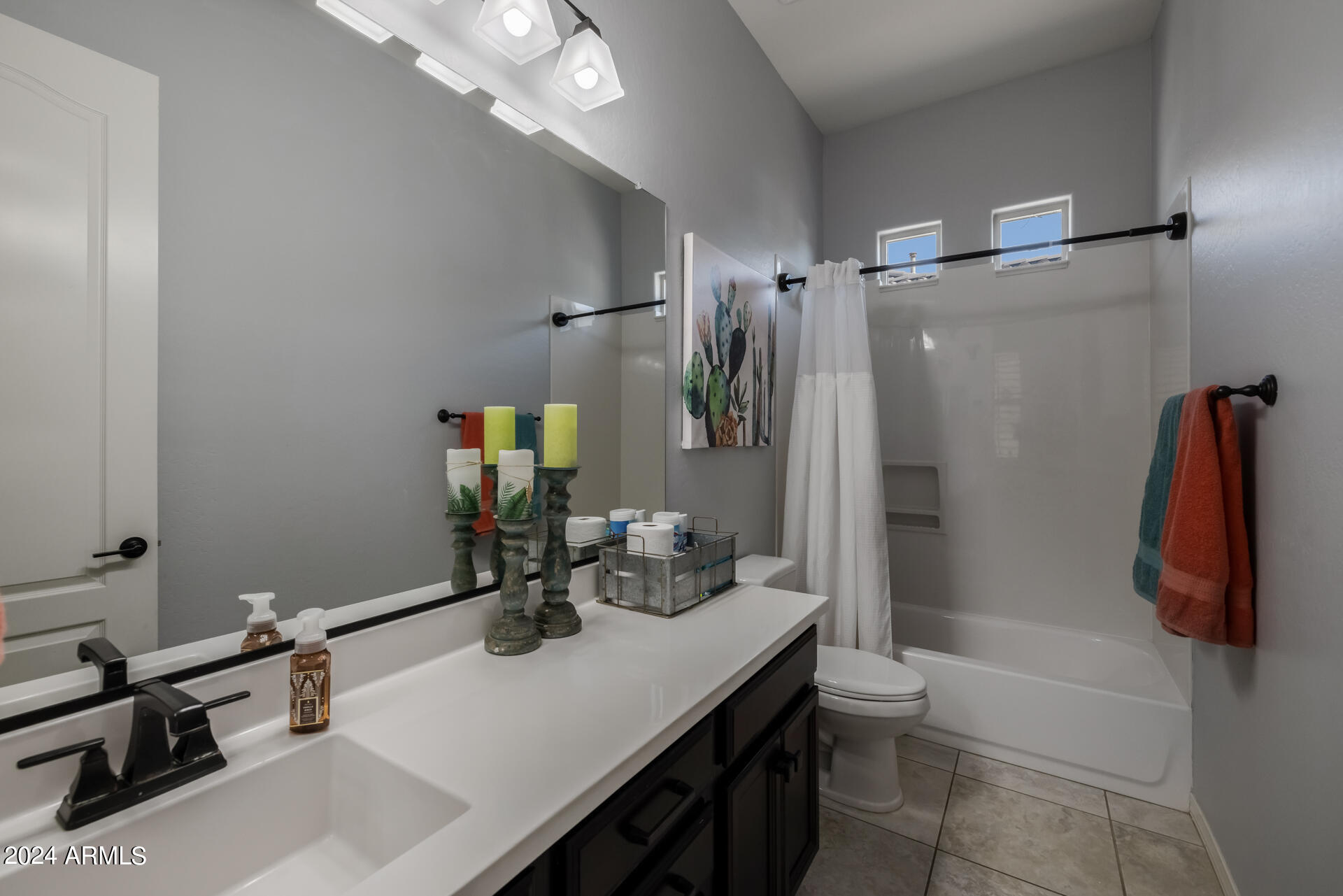 2558 E ALOE Place
