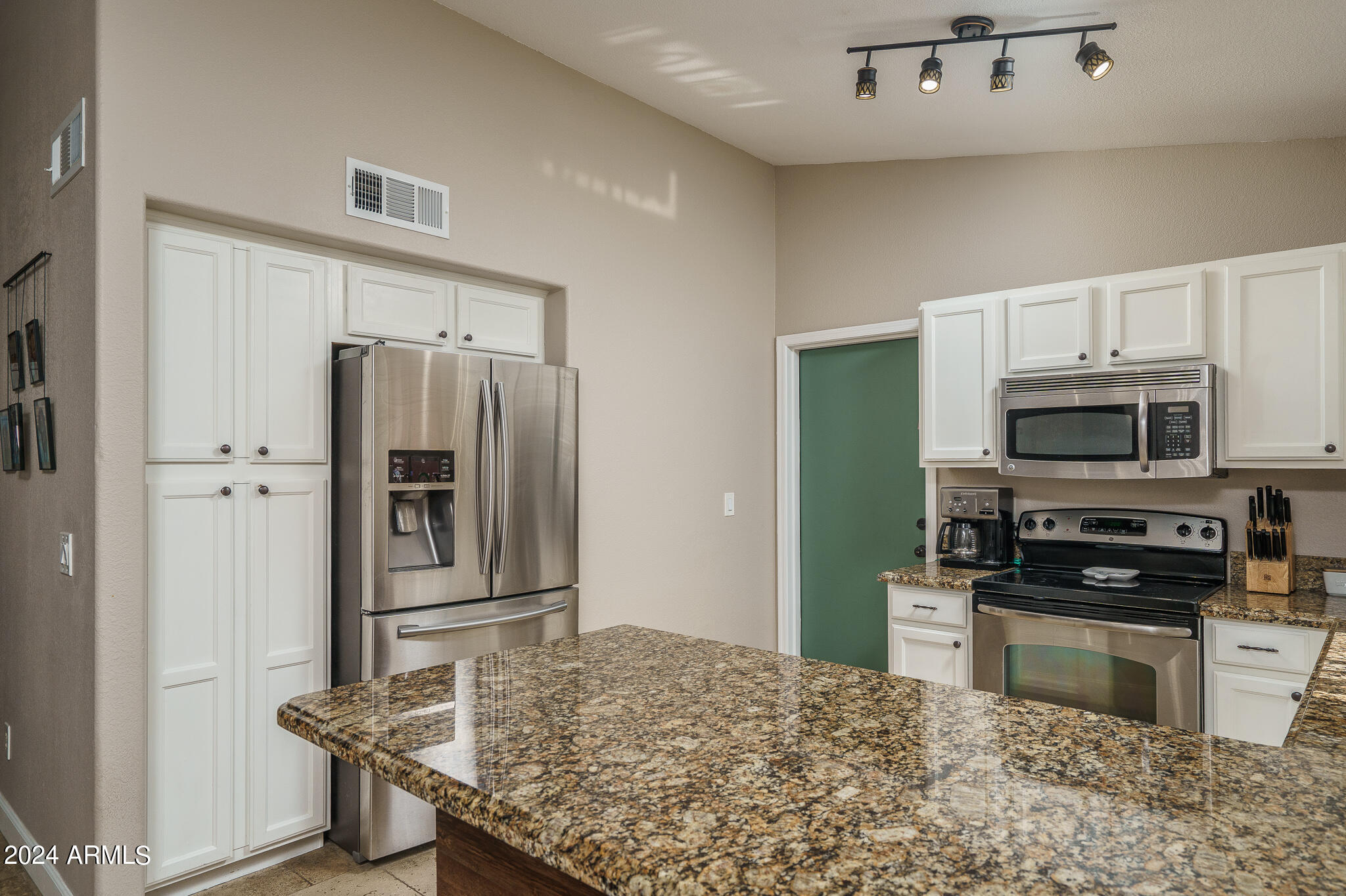 21622 N 44TH Place
