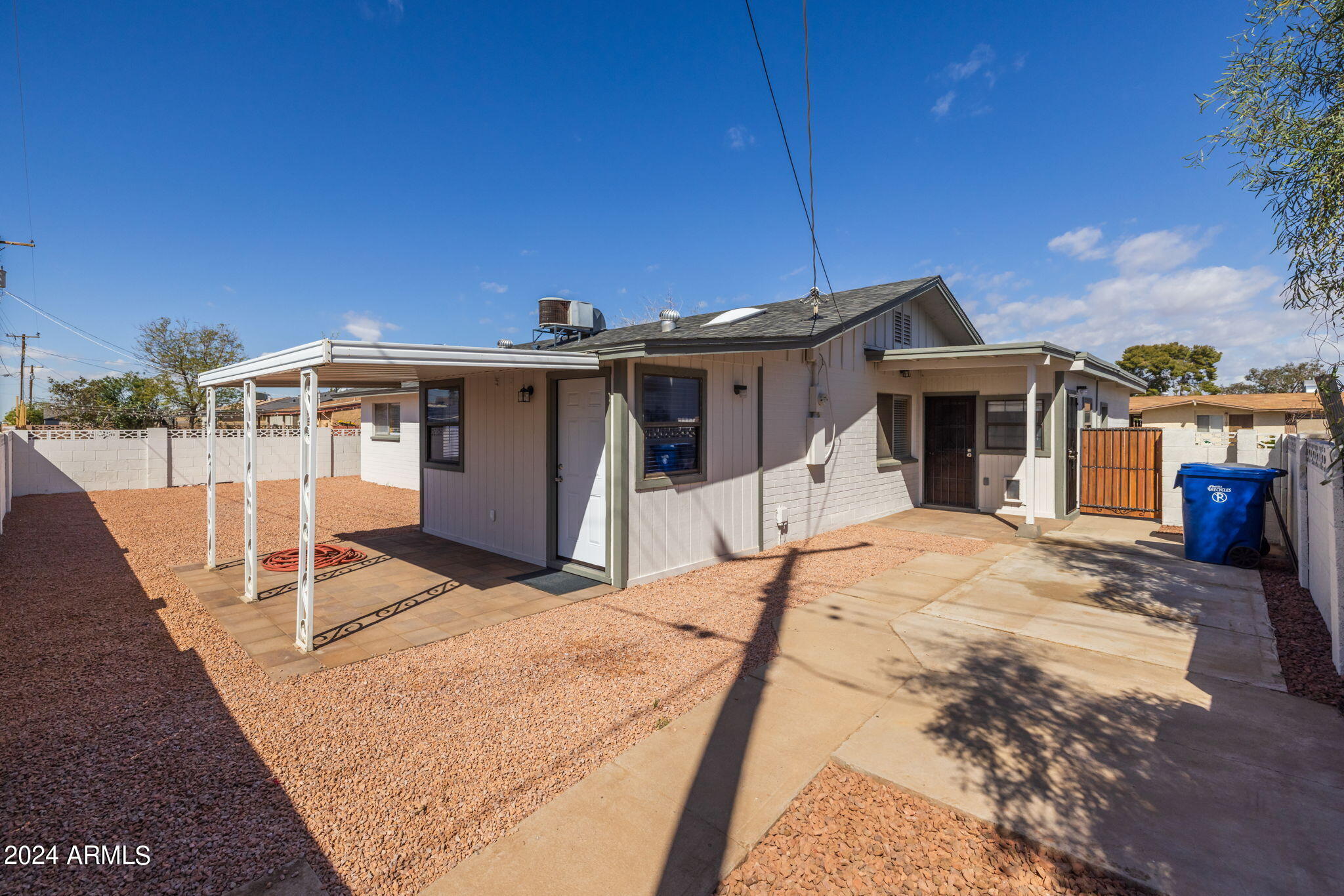 1111 W HARVEST Street