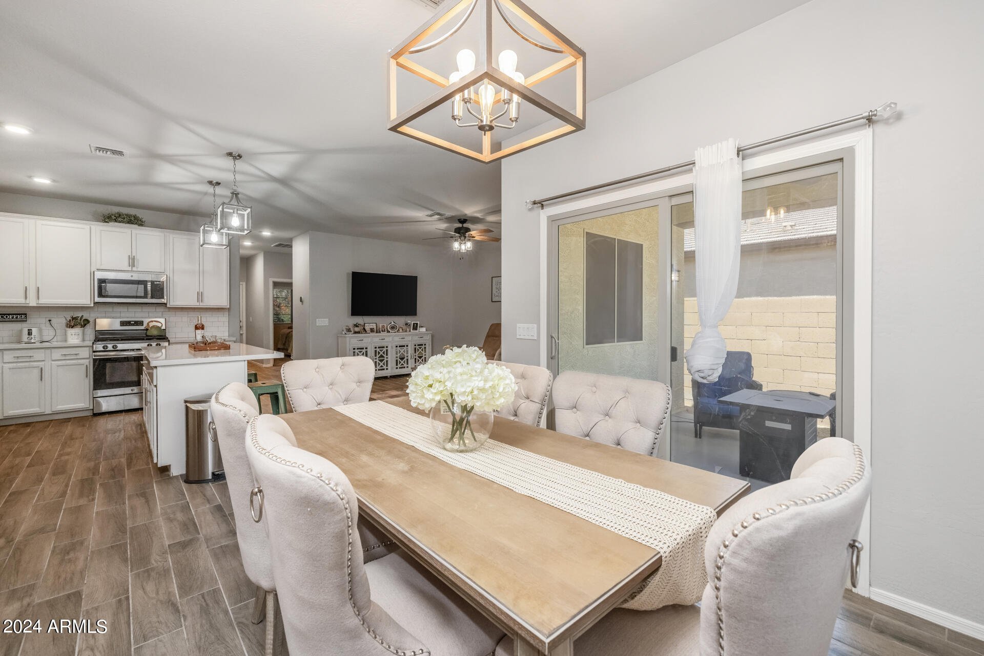 119 W KONA Drive