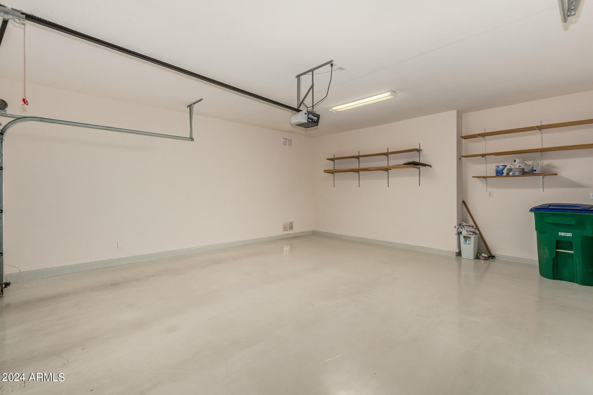 42425 W NORTH STAR Drive, Maricopa