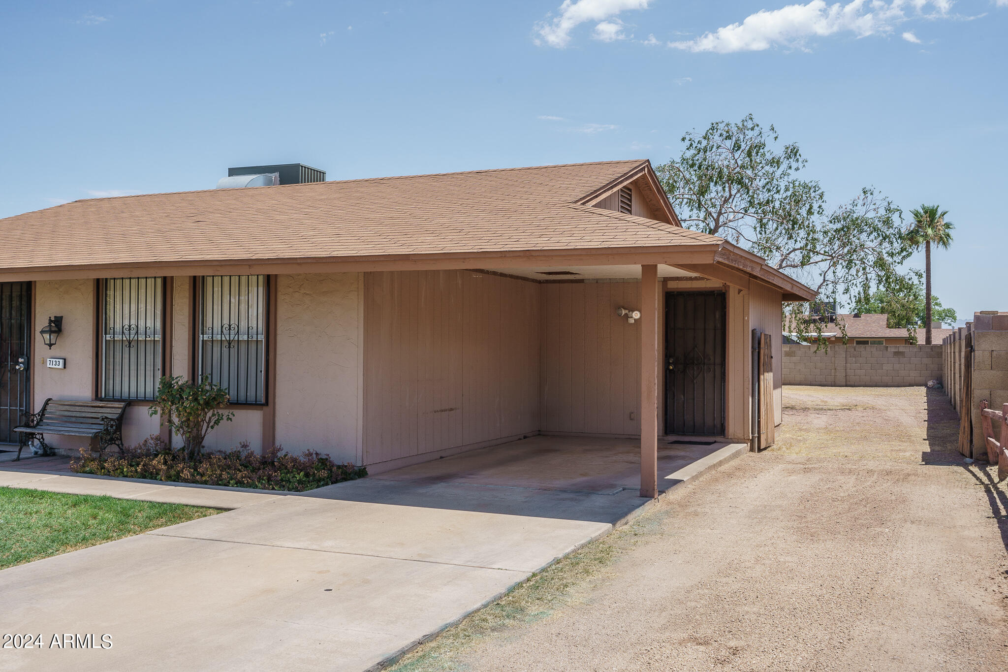 7133 W INDIANOLA Avenue