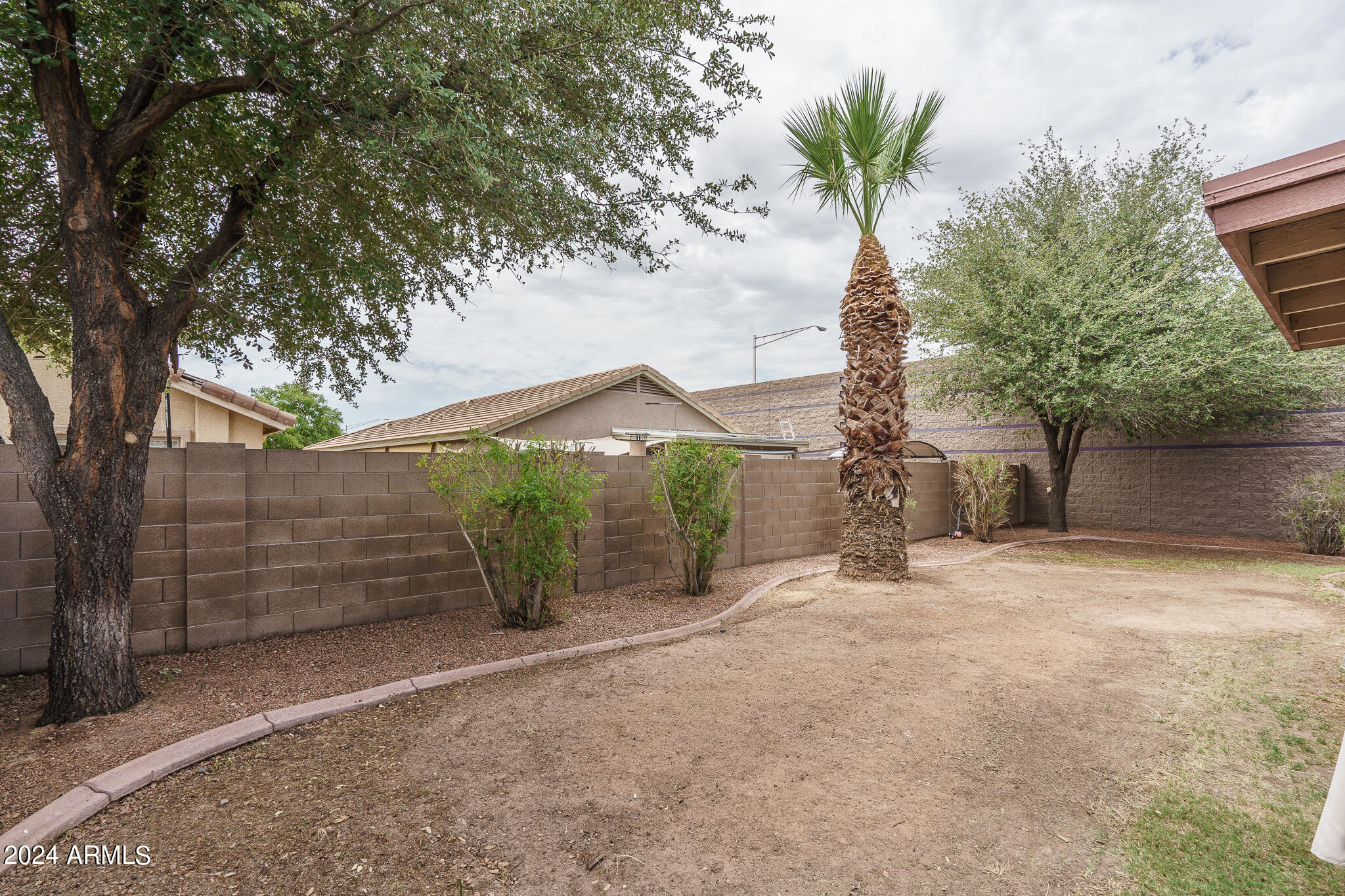16683 W COTTONWOOD Street