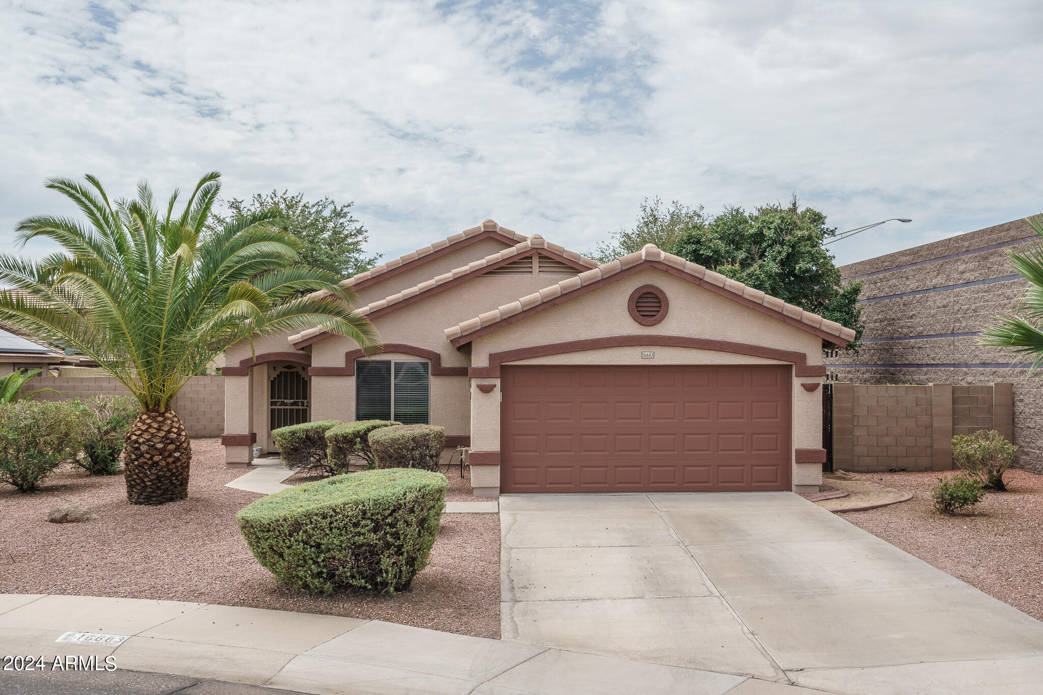 16683 W COTTONWOOD Street