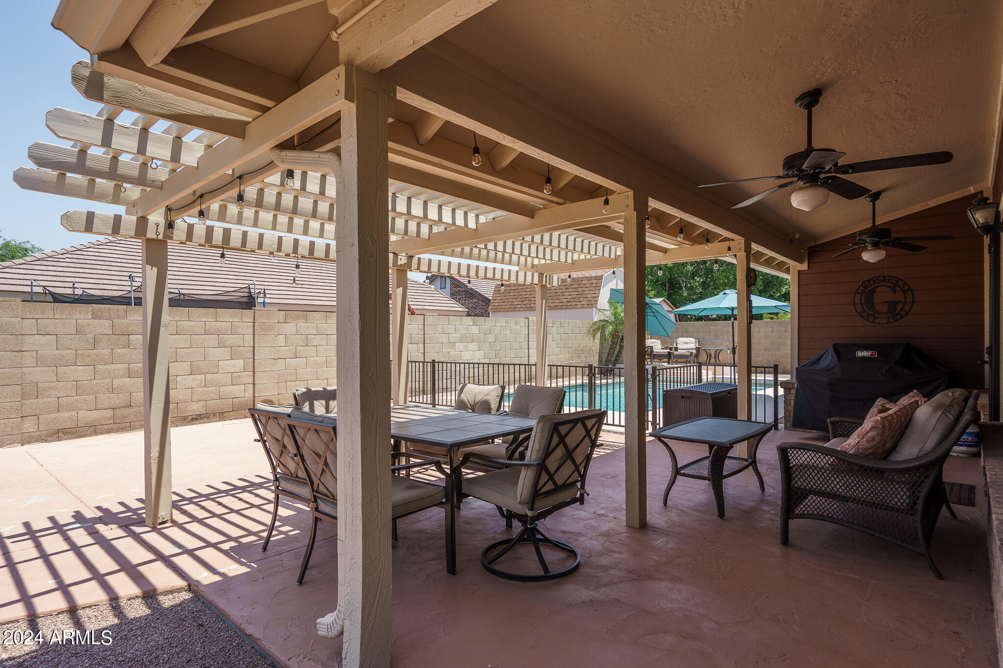 4144 W CALLE LEJOS --