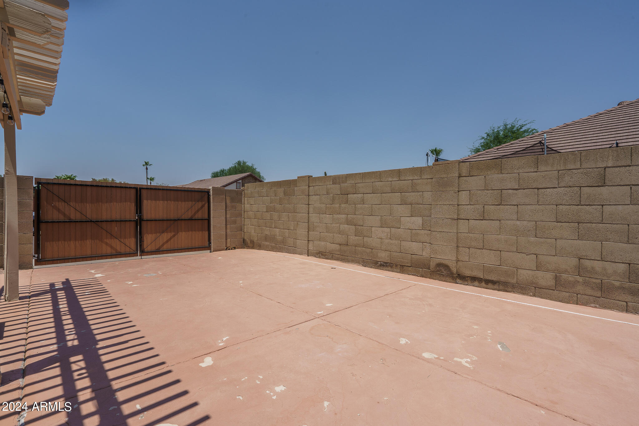 4144 W CALLE LEJOS --