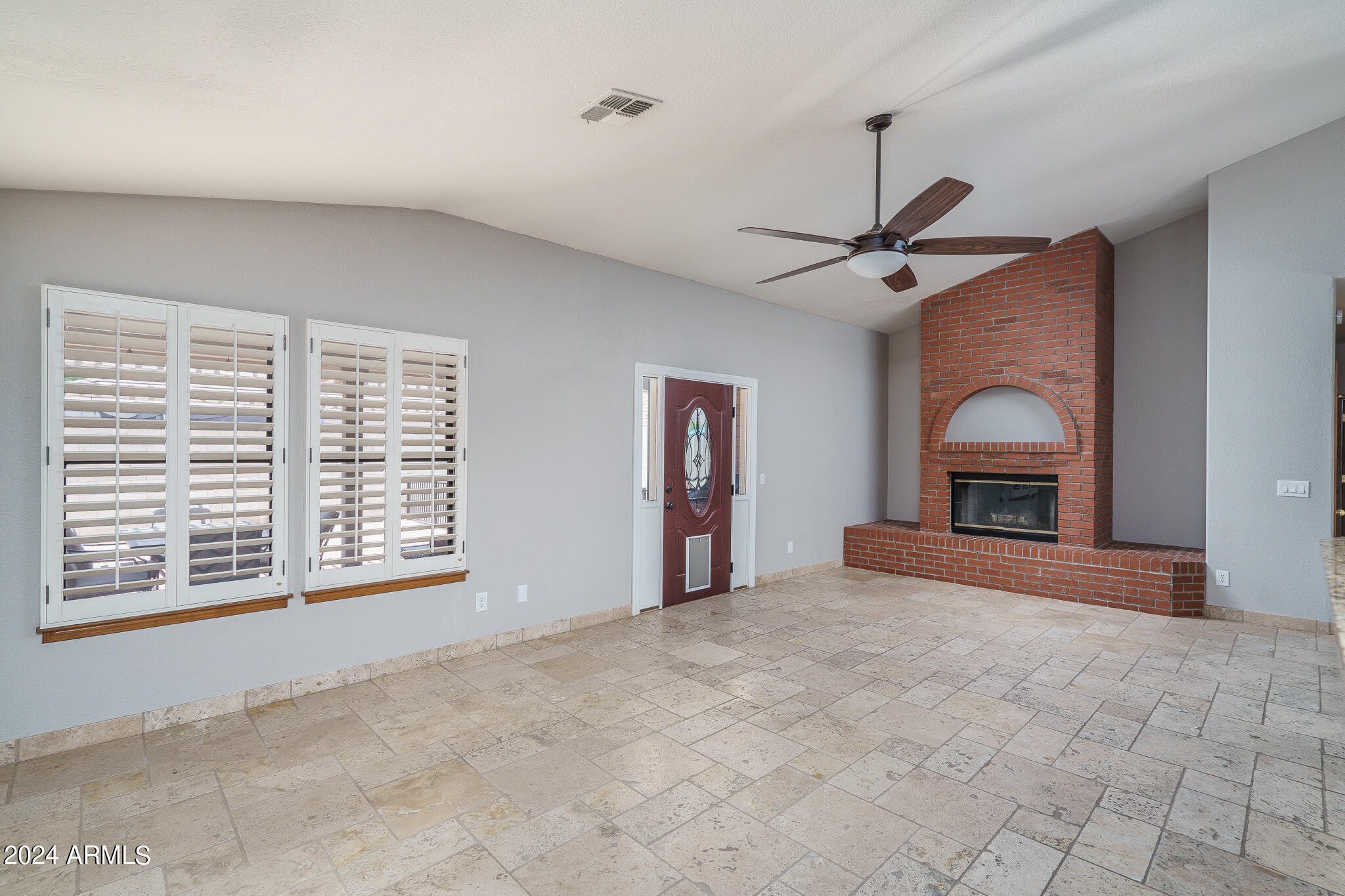 4144 W CALLE LEJOS --