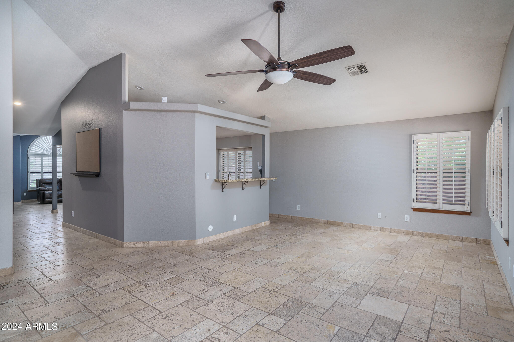 4144 W CALLE LEJOS --