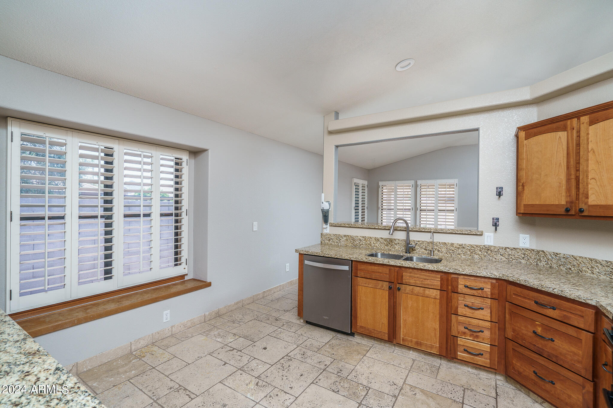 4144 W CALLE LEJOS --