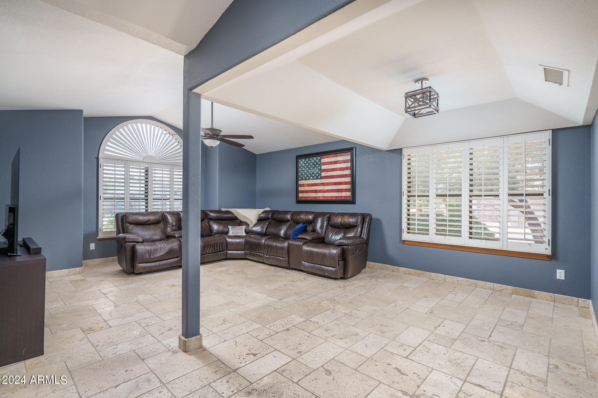 4144 W CALLE LEJOS --