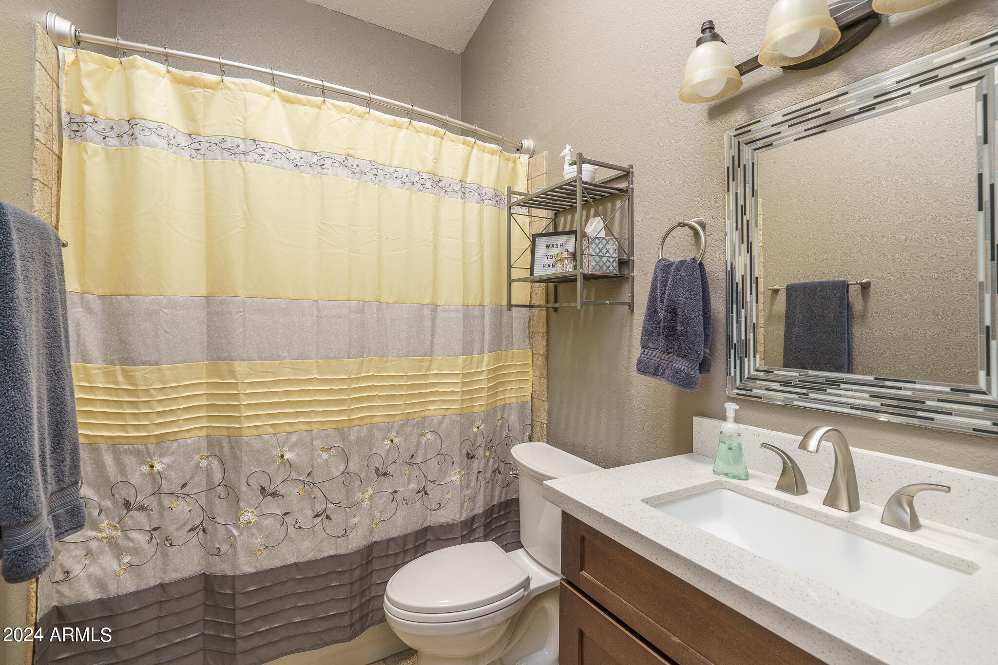 4144 W CALLE LEJOS --
