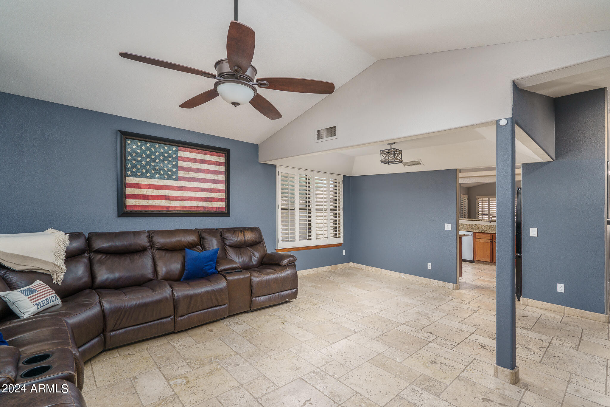 4144 W CALLE LEJOS --