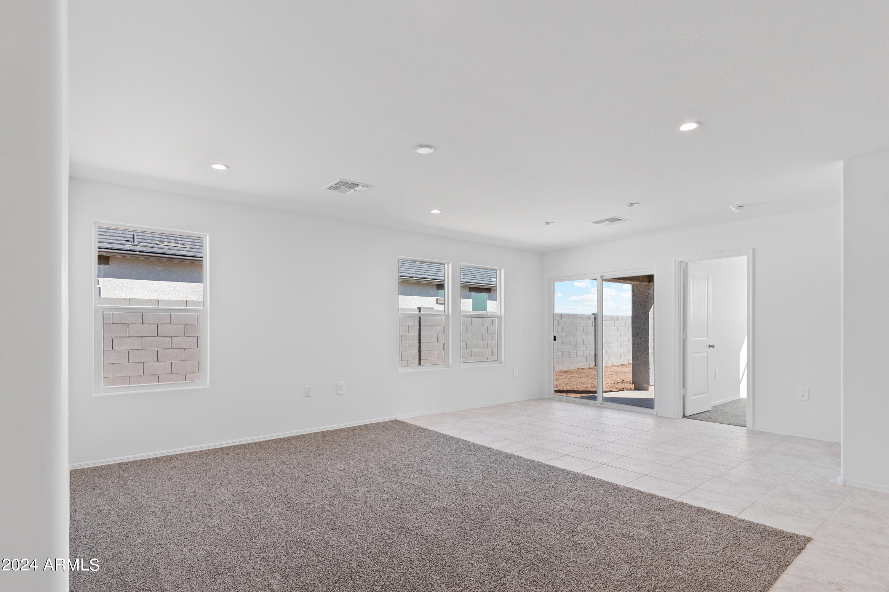 5557 E Arctic Lane