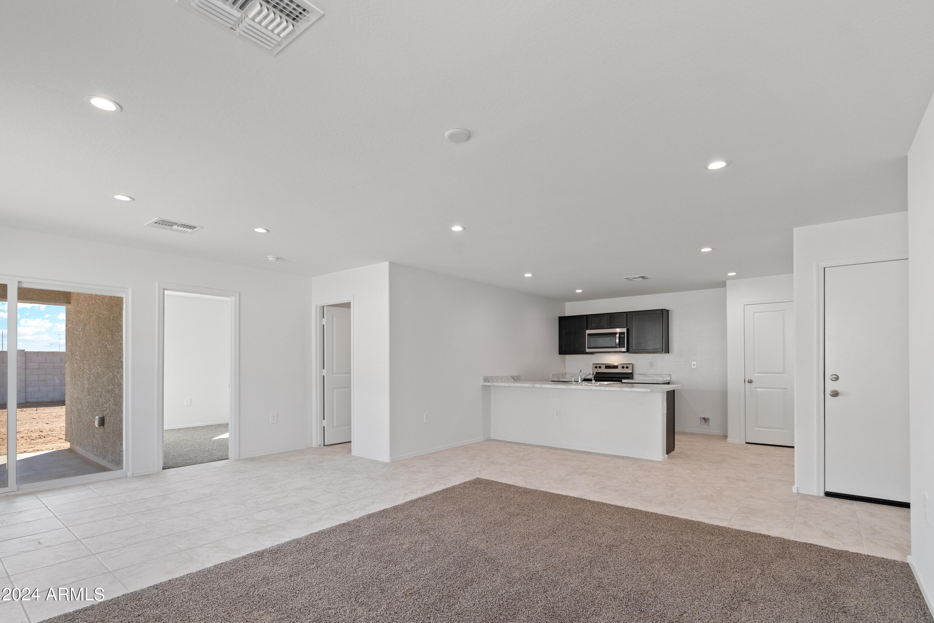 5557 E Arctic Lane