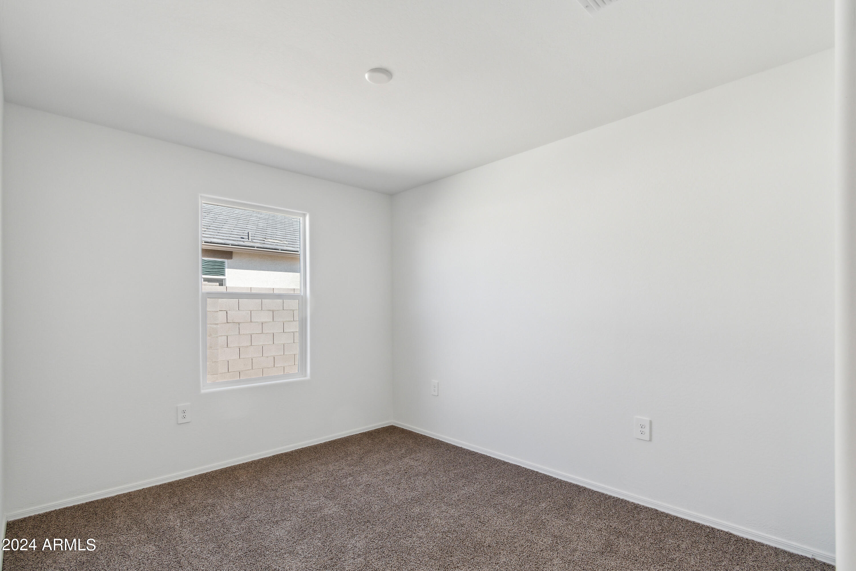 5557 E Arctic Lane
