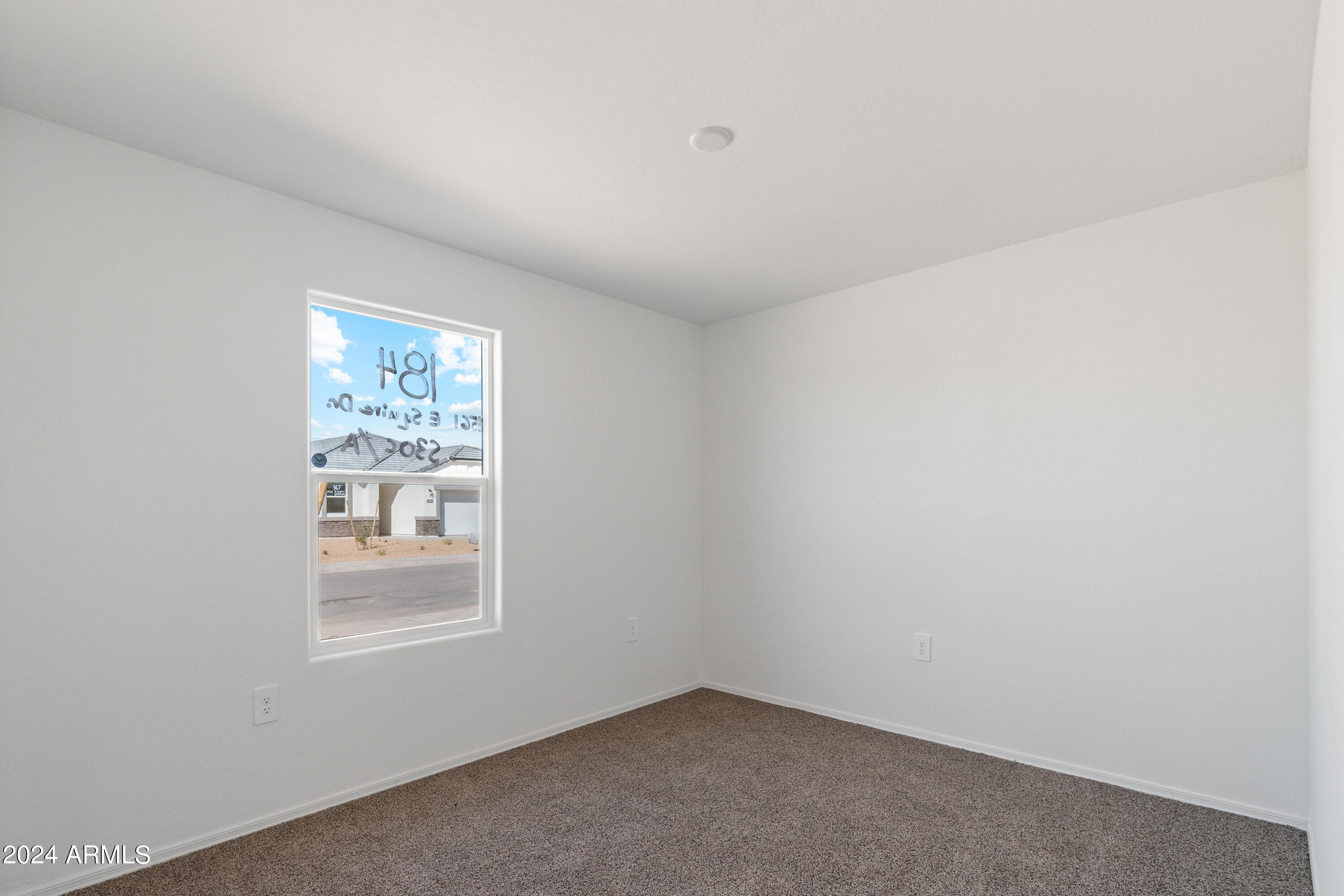 5557 E Arctic Lane