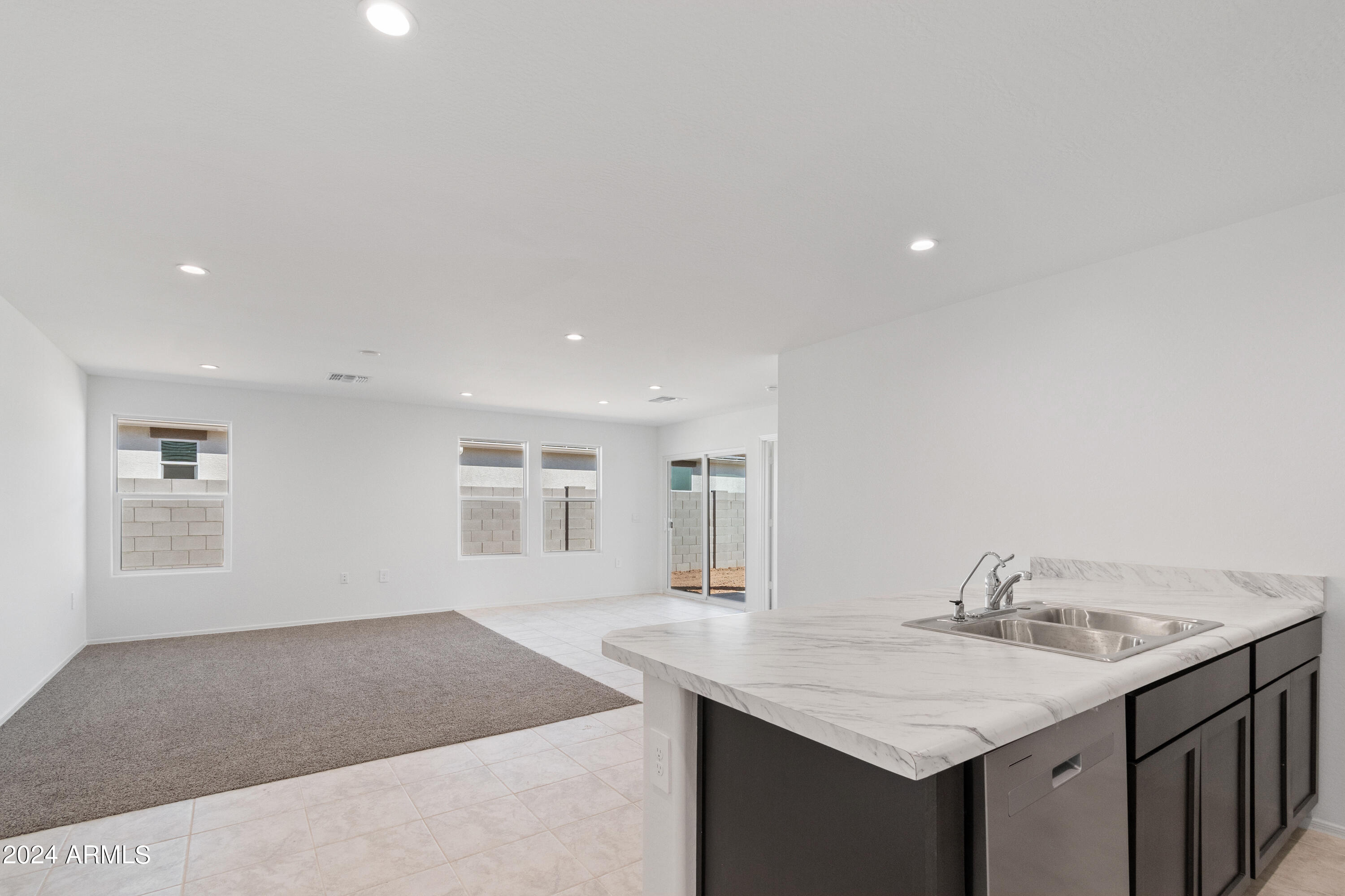 5557 E Arctic Lane