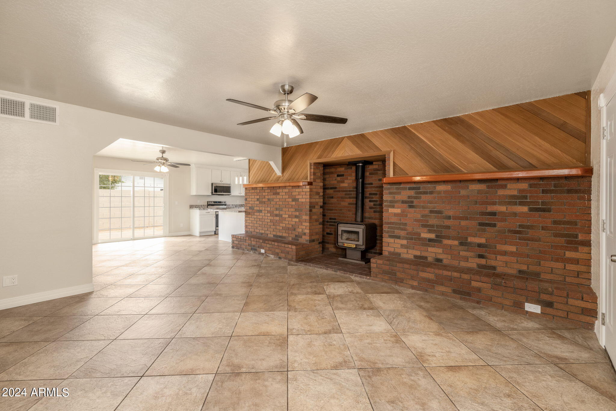 516 S DALEY --