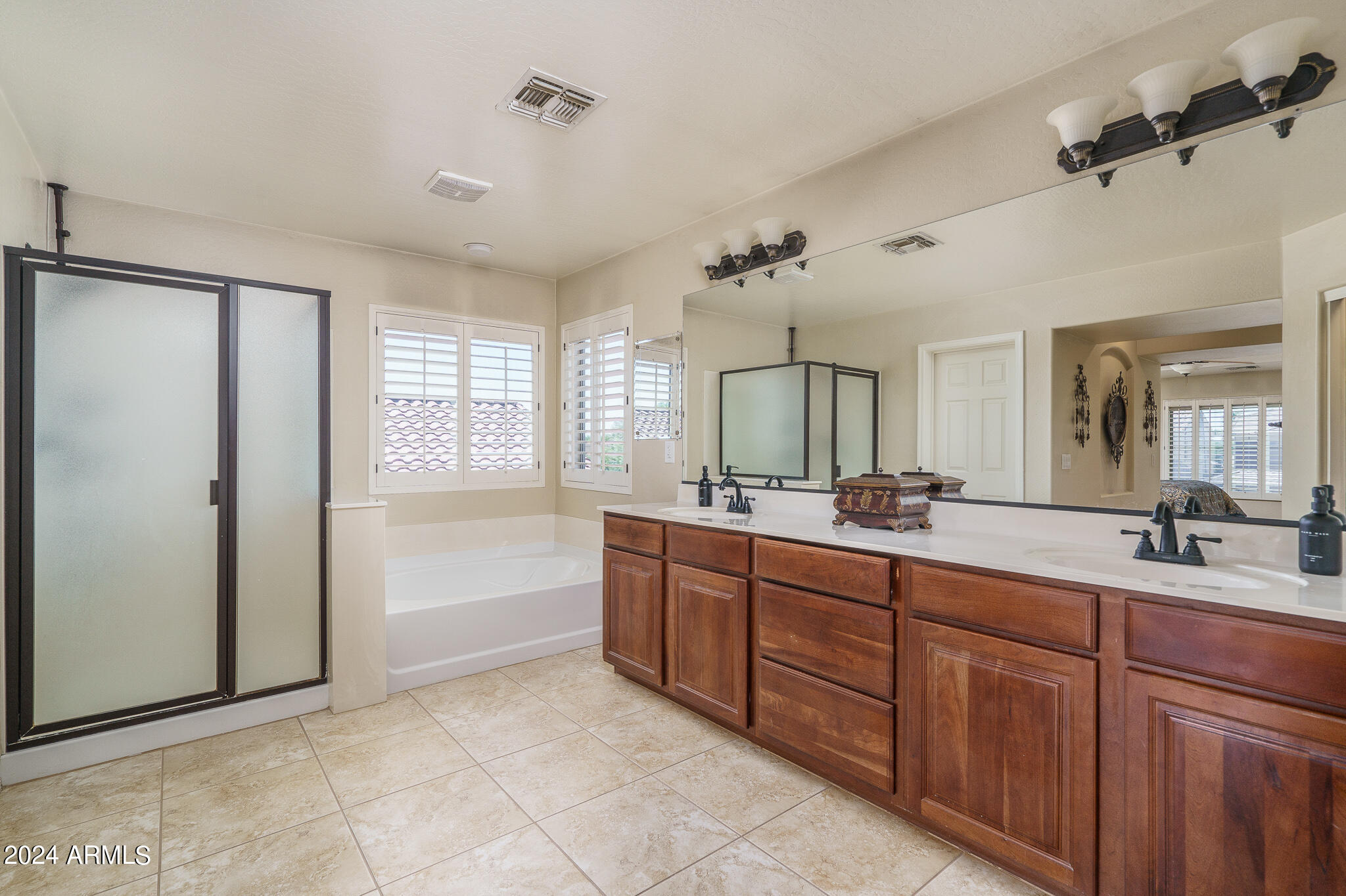 17872 W GELDING Drive