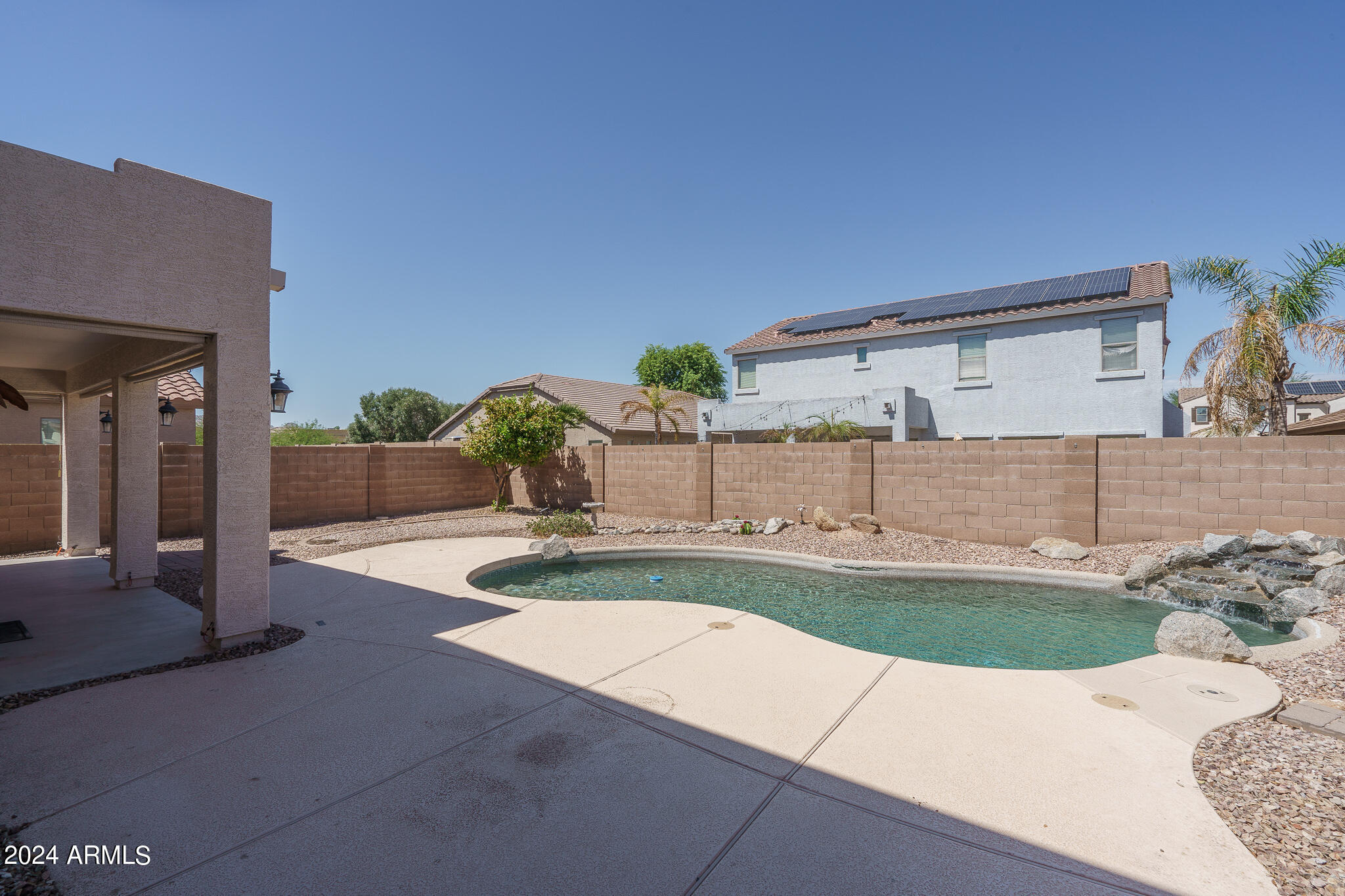 17872 W GELDING Drive