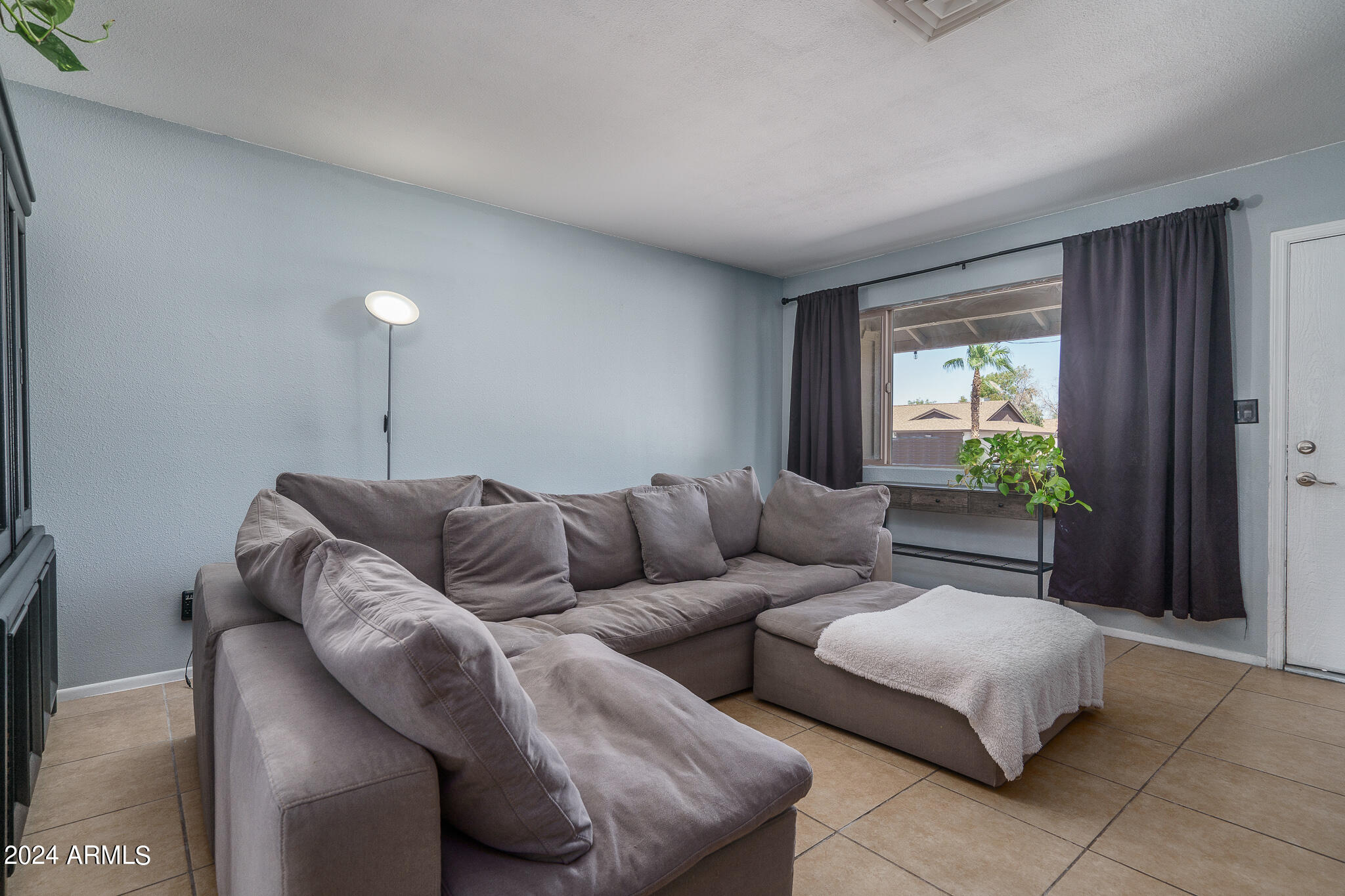 6433 W CHOLLA Street