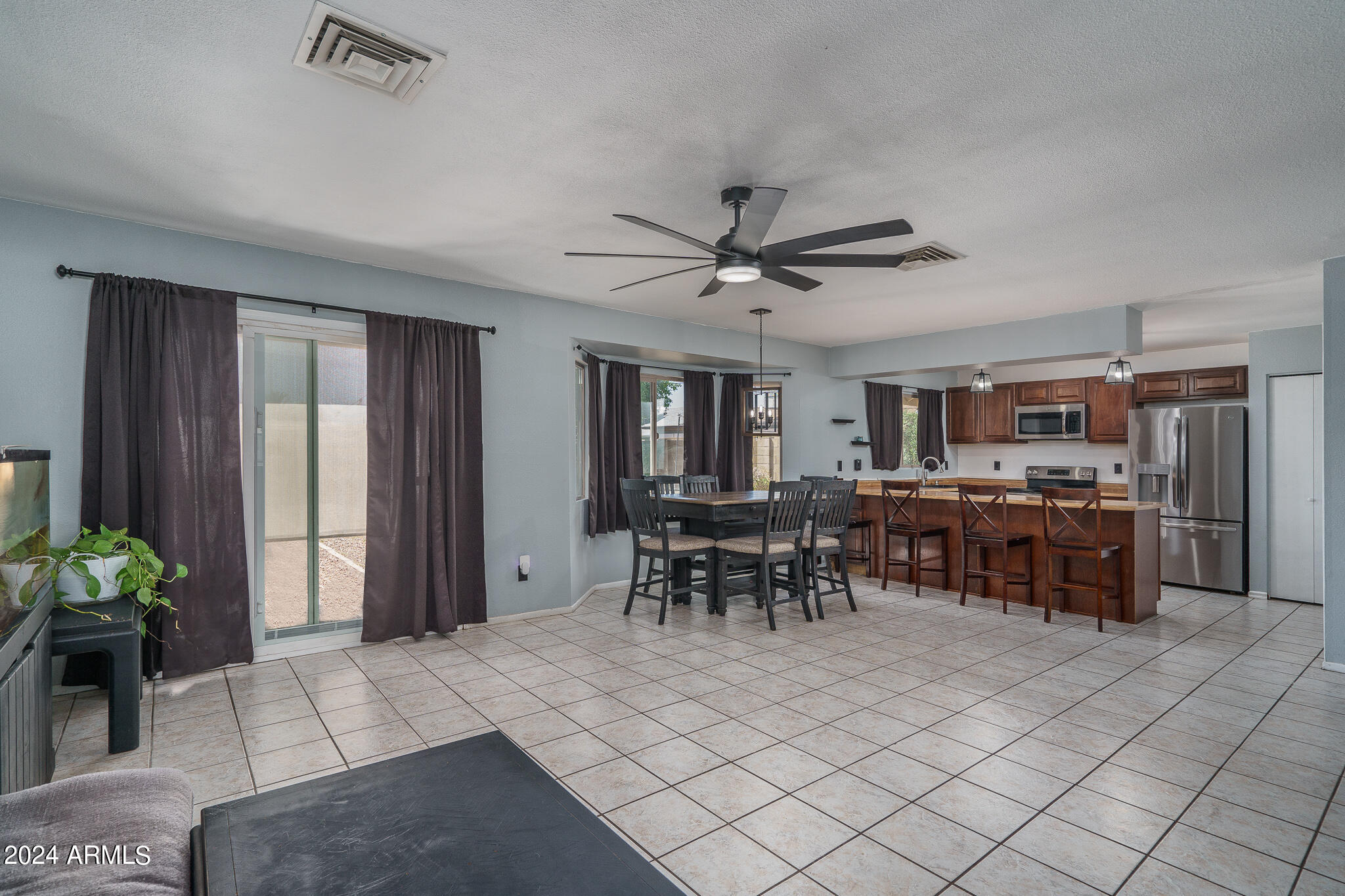 6433 W CHOLLA Street