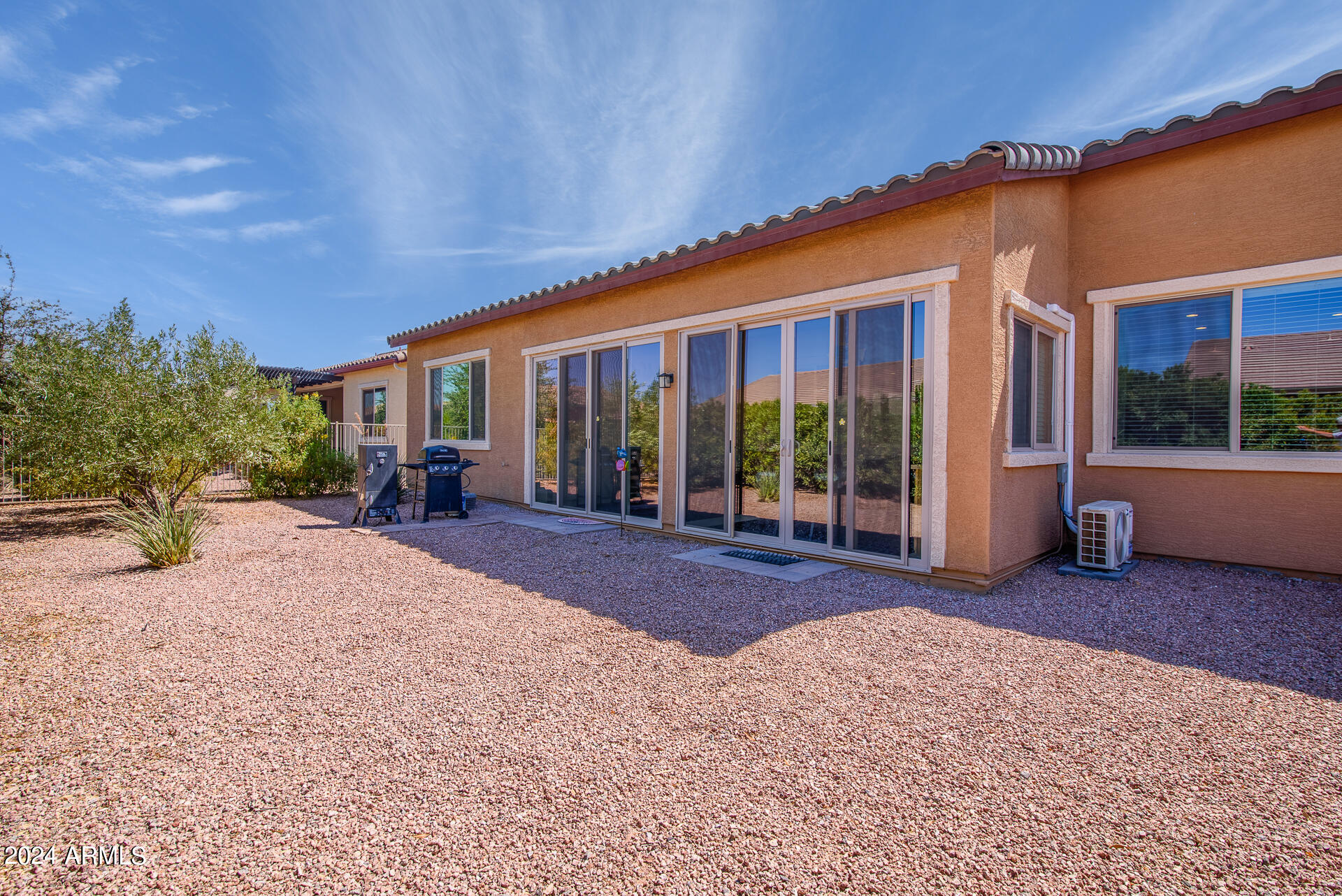 42086 W SOLITARE Drive