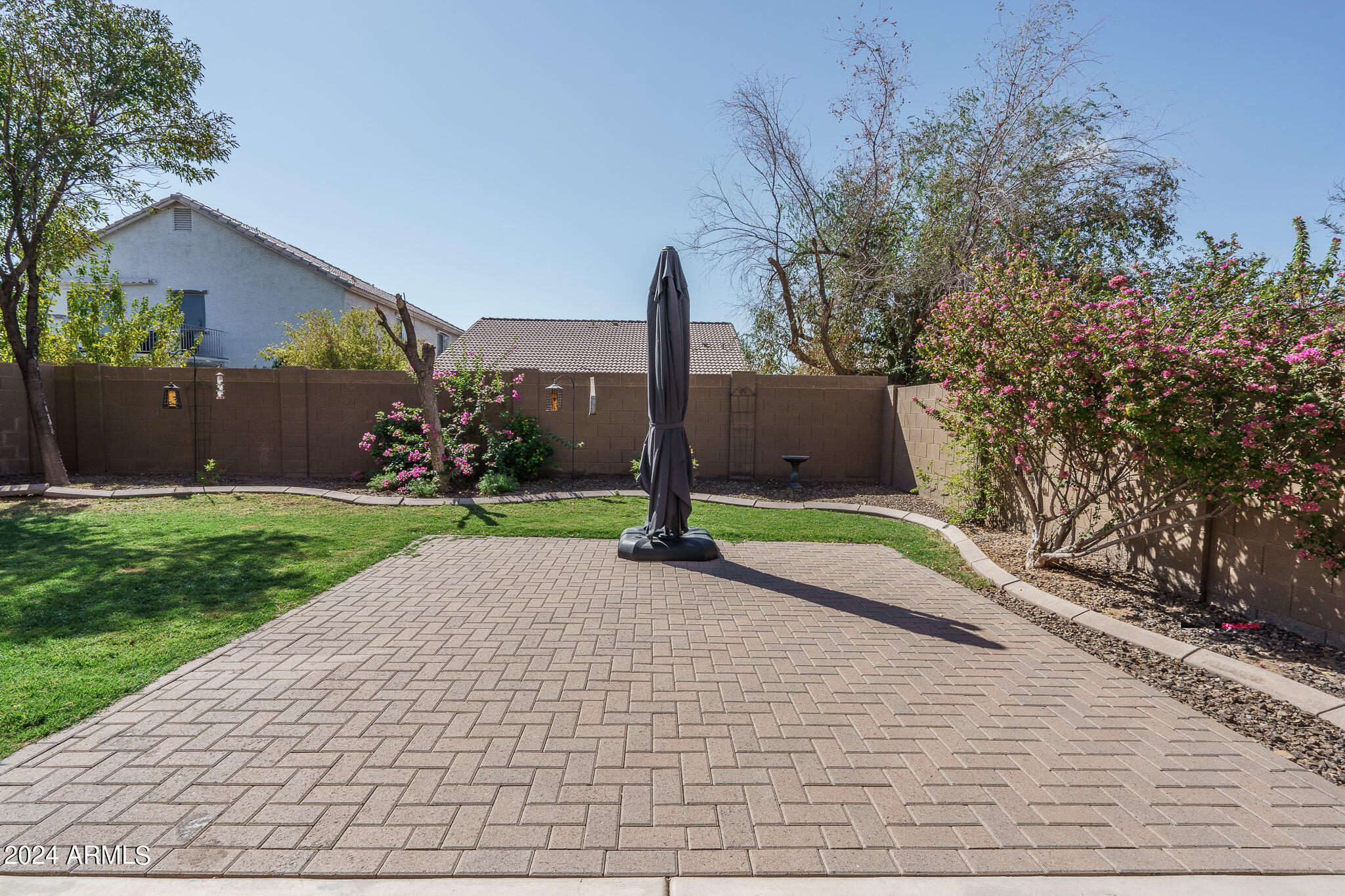 10025 W GROSS Avenue