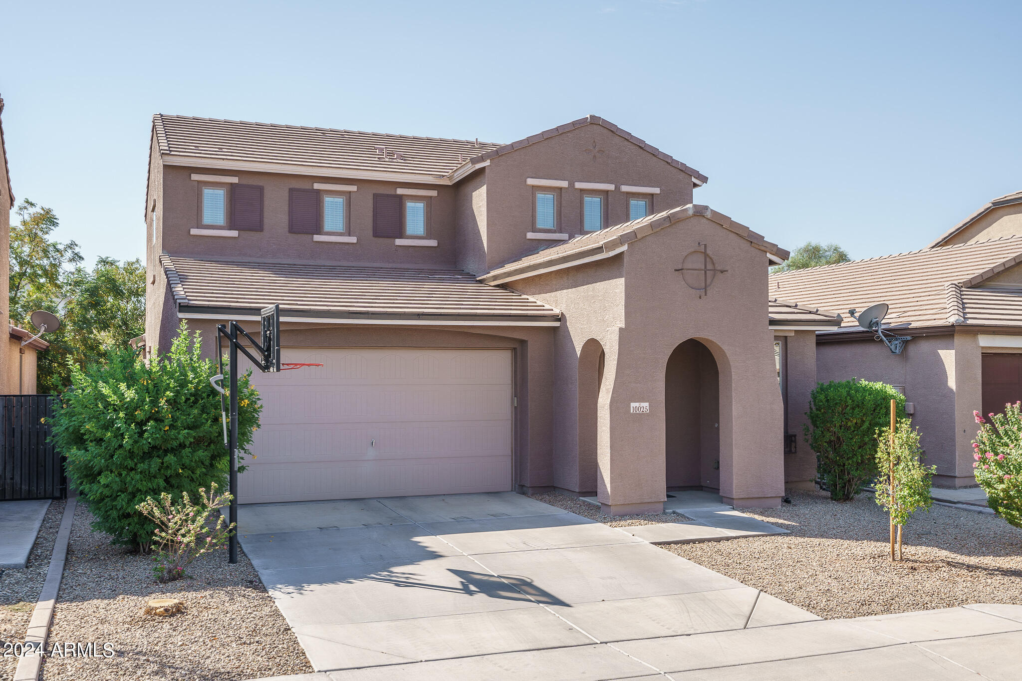 10025 W GROSS Avenue