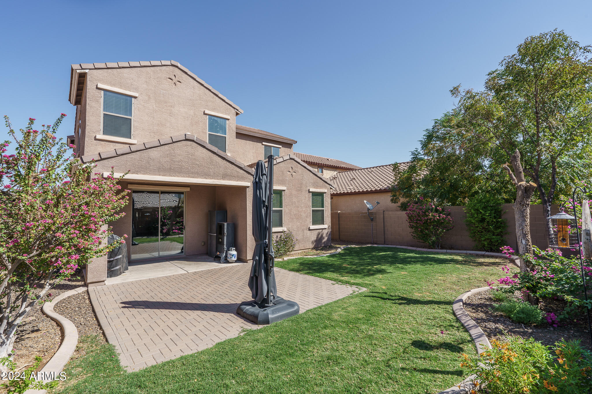10025 W GROSS Avenue
