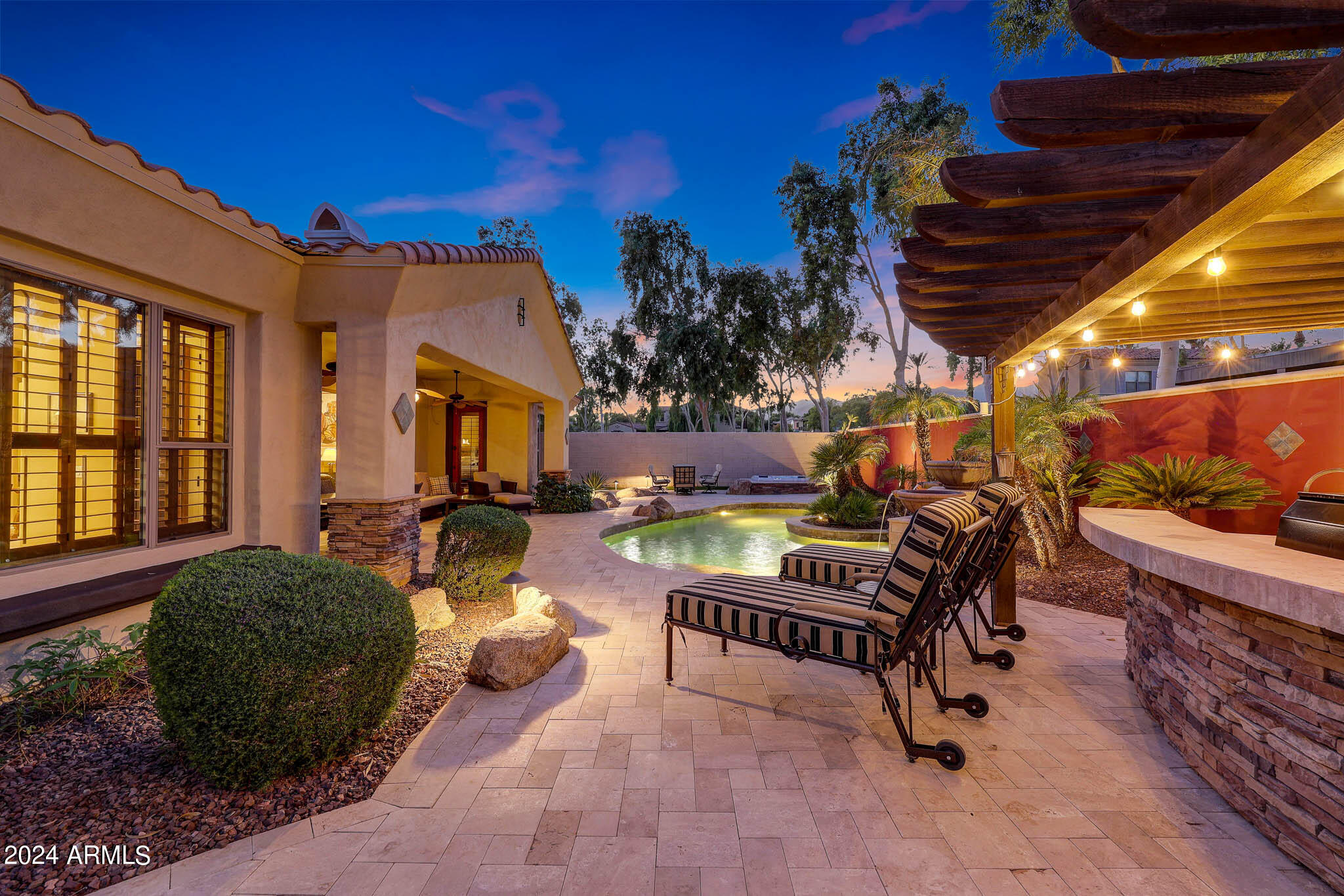 21064 W PROSPECTOR Way