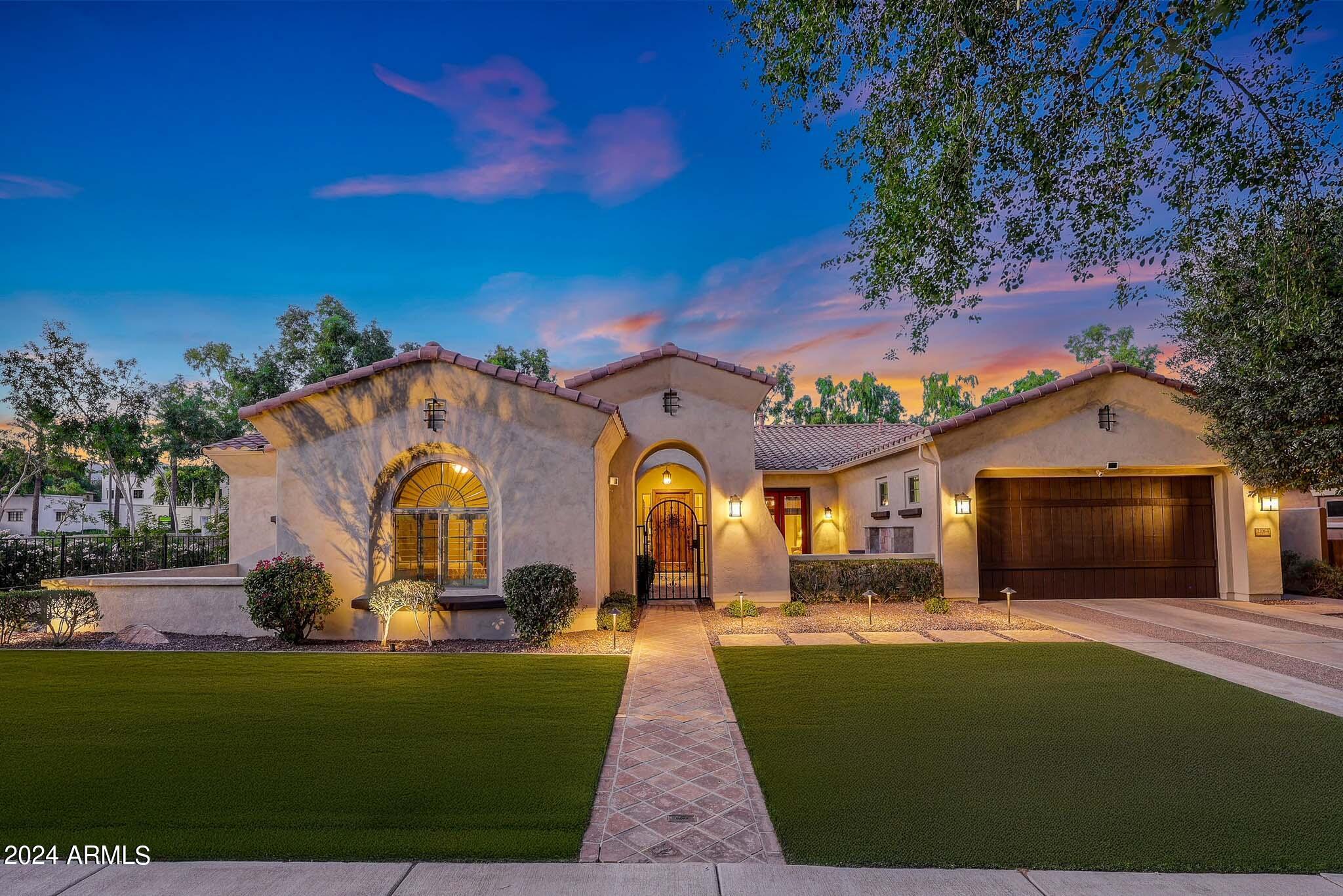 21064 W PROSPECTOR Way