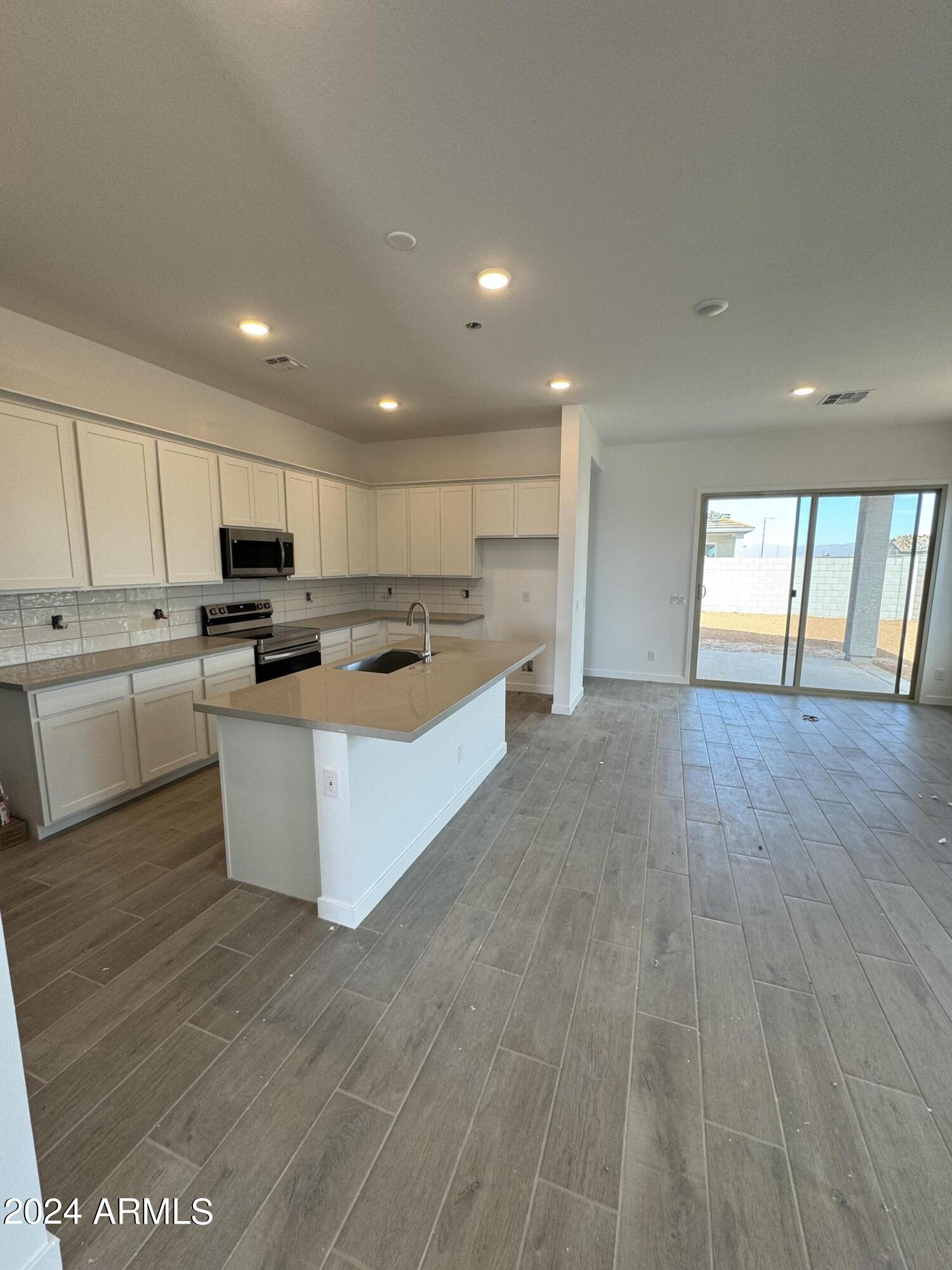 7066 E DRYGULCH Road