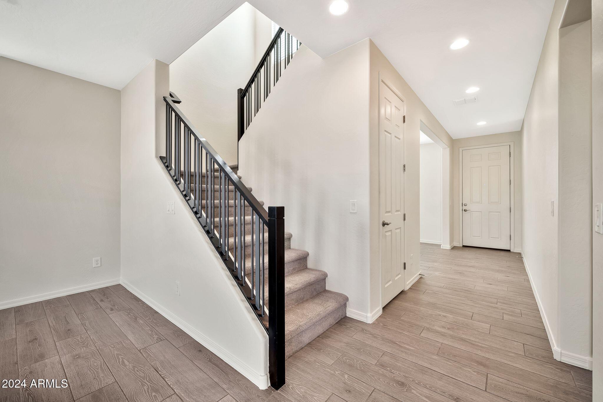 3232 W MINTON Street