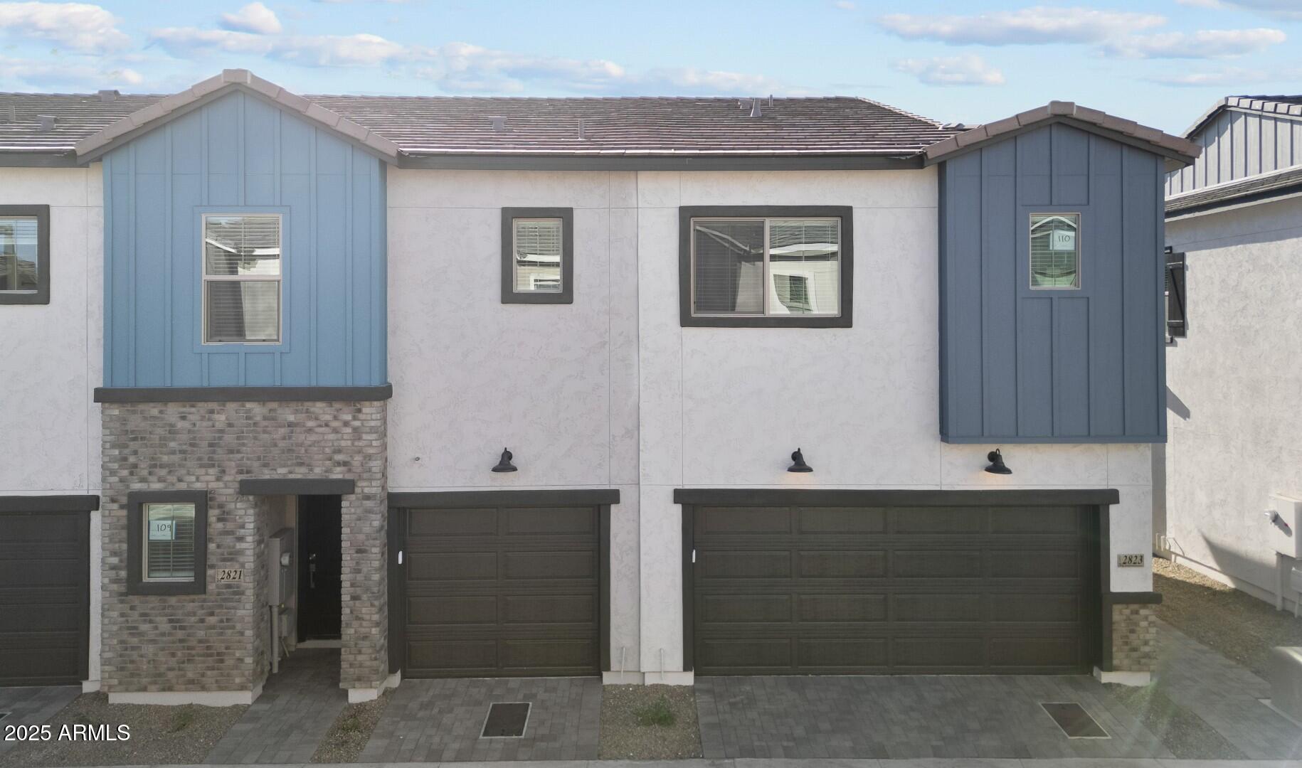 2823 W White Feather Lane
